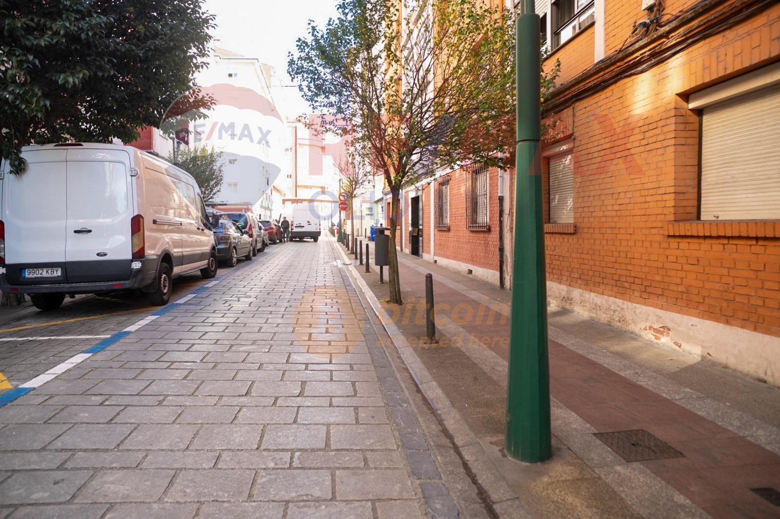 BAJO PARA REFORMA INTEGRAL EN JUAN XXIII, TORRELAVEGA