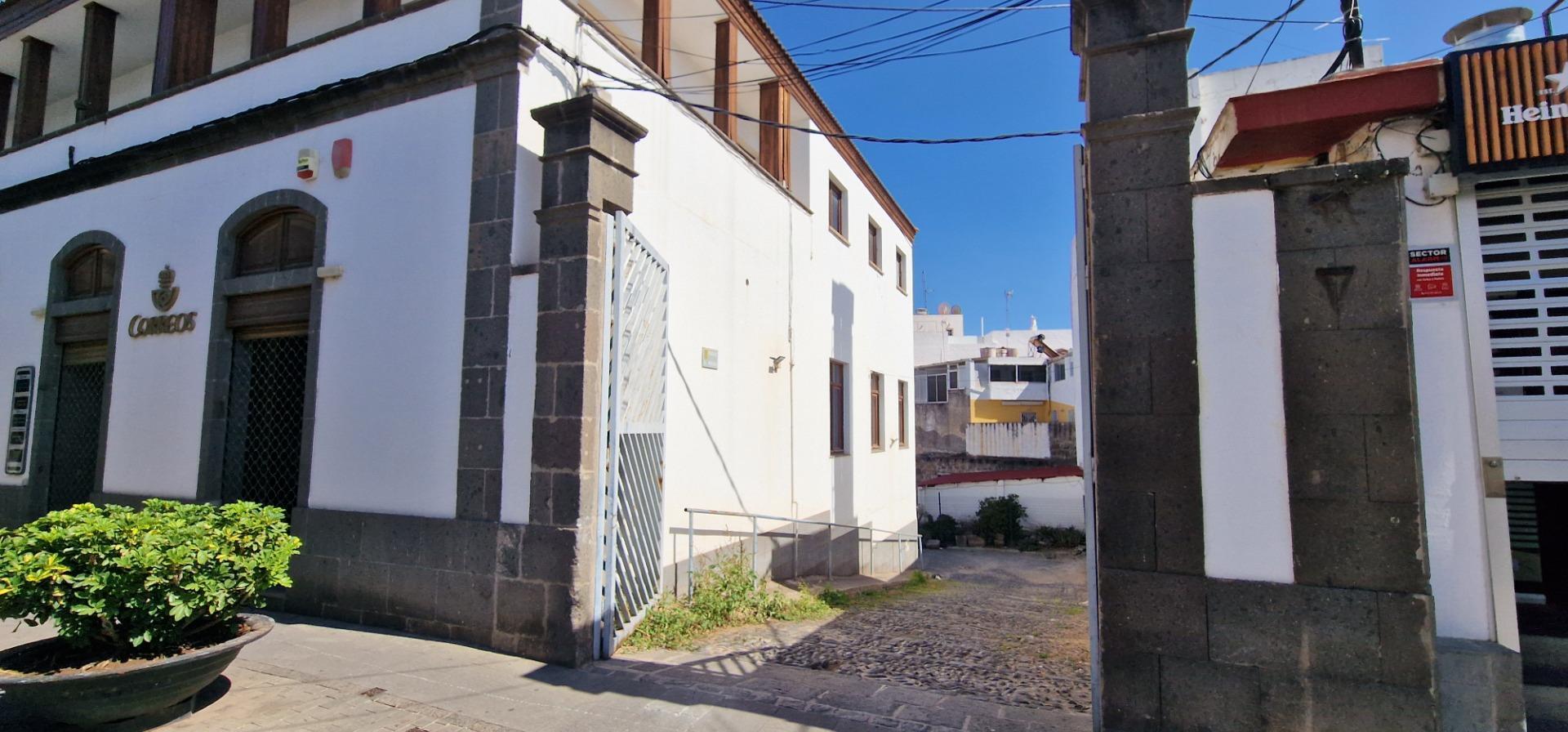Villa in Arucas