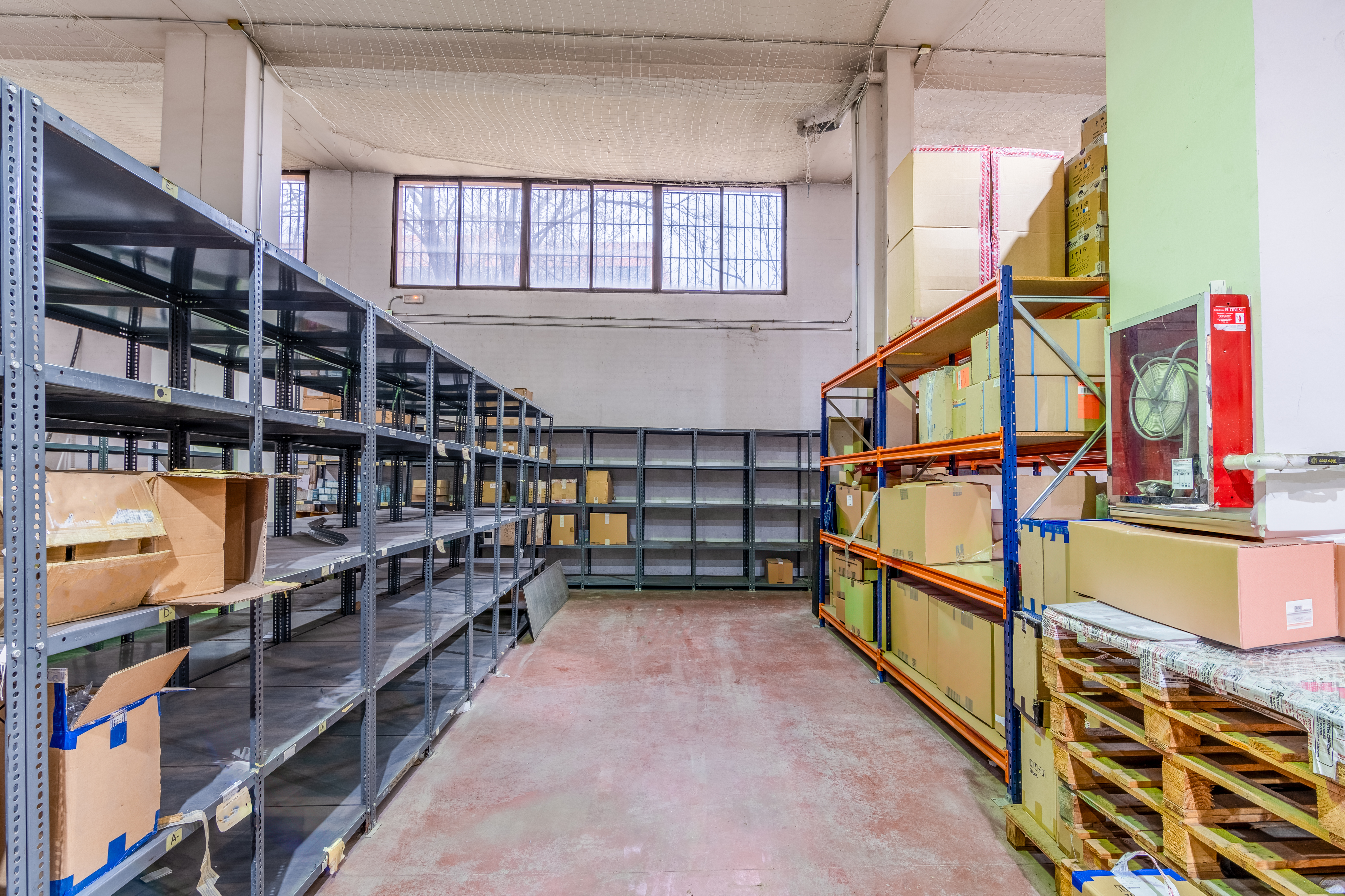 NAVE INDUSTRIAL