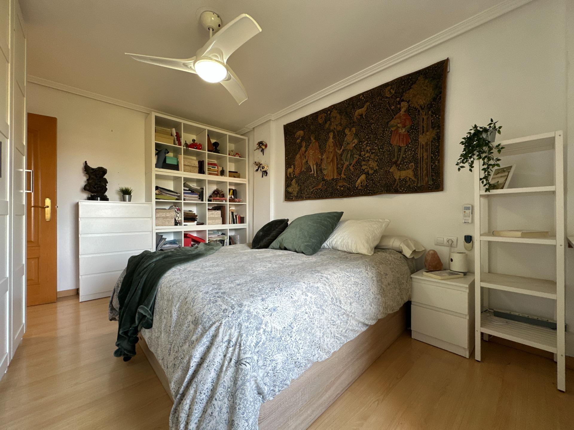 ¡Exclusivo Piso Céntrico en Calle Miguel Servet, Zaragoza: Tu Nuevo Hogar Listo para Disfrutar!