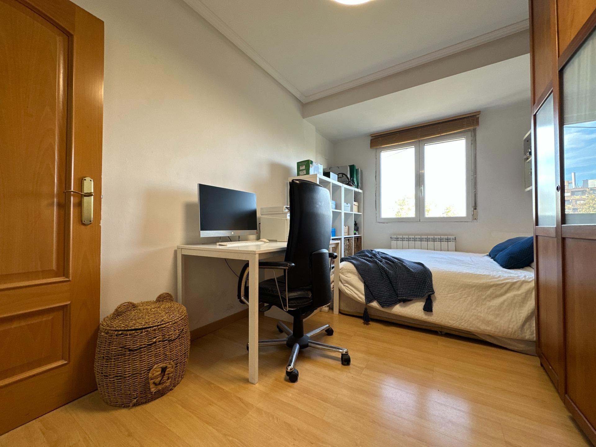 ¡Exclusivo Piso Céntrico en Calle Miguel Servet, Zaragoza: Tu Nuevo Hogar Listo para Disfrutar!