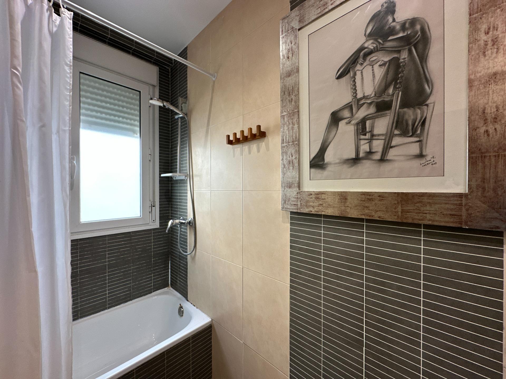 ¡Exclusivo Piso Céntrico en Calle Miguel Servet, Zaragoza: Tu Nuevo Hogar Listo para Disfrutar!