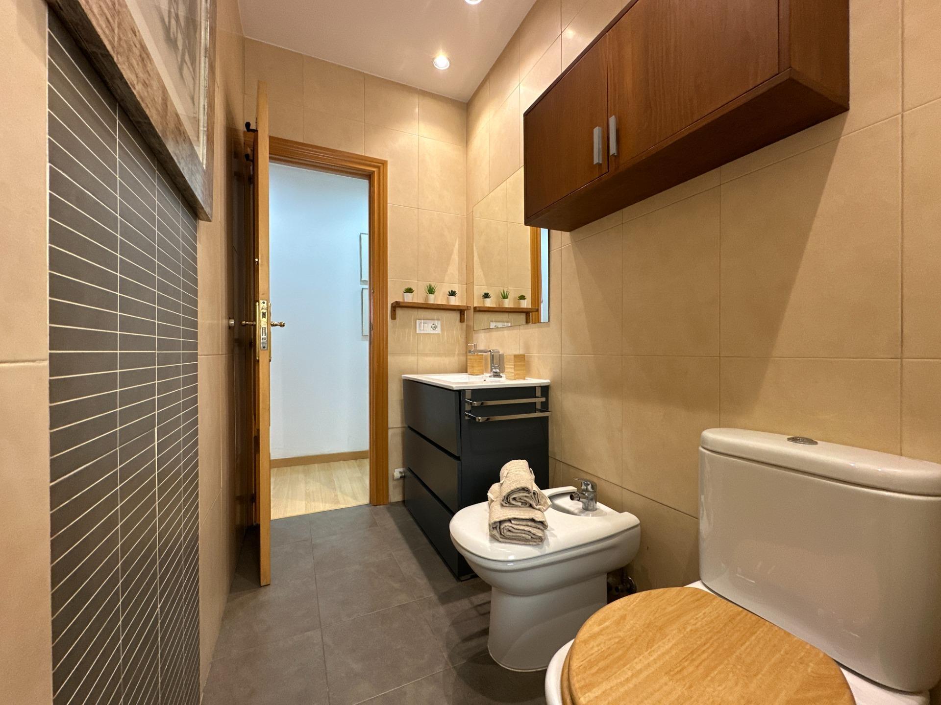 ¡Exclusivo Piso Céntrico en Calle Miguel Servet, Zaragoza: Tu Nuevo Hogar Listo para Disfrutar!