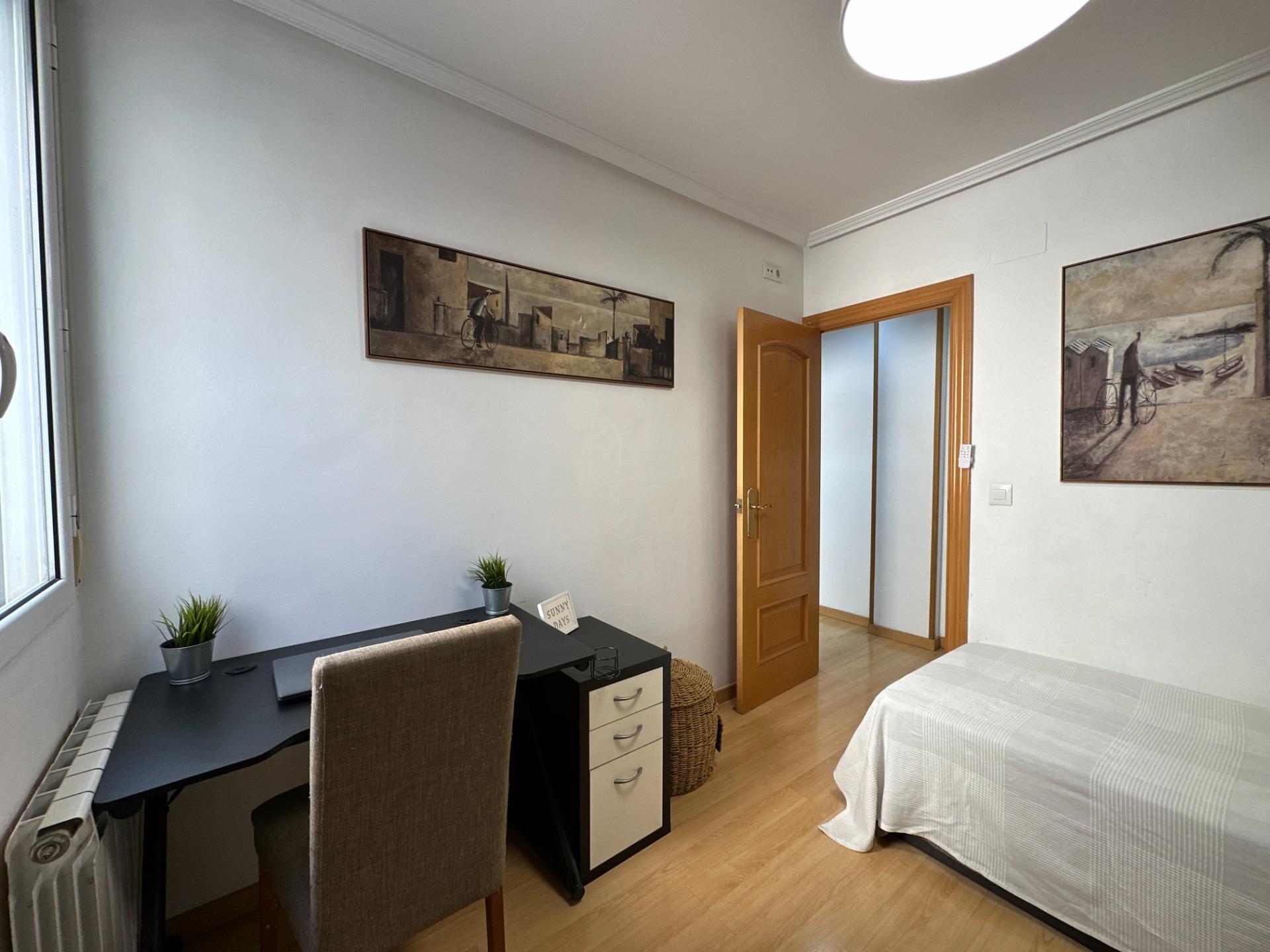 ¡Exclusivo Piso Céntrico en Calle Miguel Servet, Zaragoza: Tu Nuevo Hogar Listo para Disfrutar!
