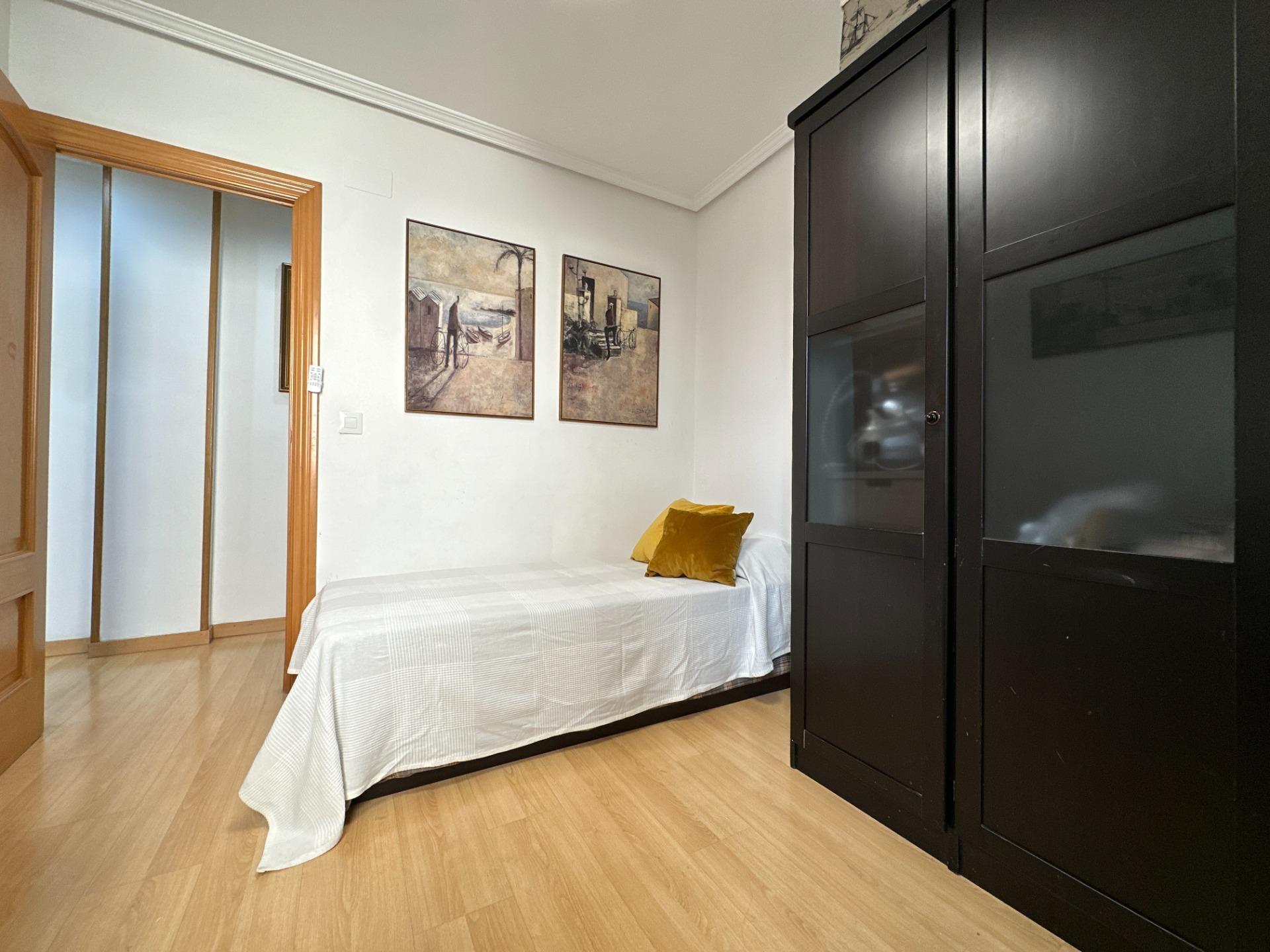 ¡Exclusivo Piso Céntrico en Calle Miguel Servet, Zaragoza: Tu Nuevo Hogar Listo para Disfrutar!