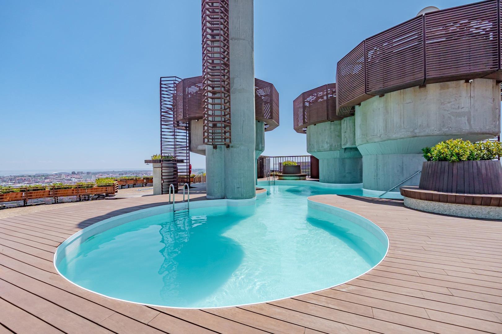 ESPECTACULAR PISO EXTERIOR EN TORRES BLANCAS