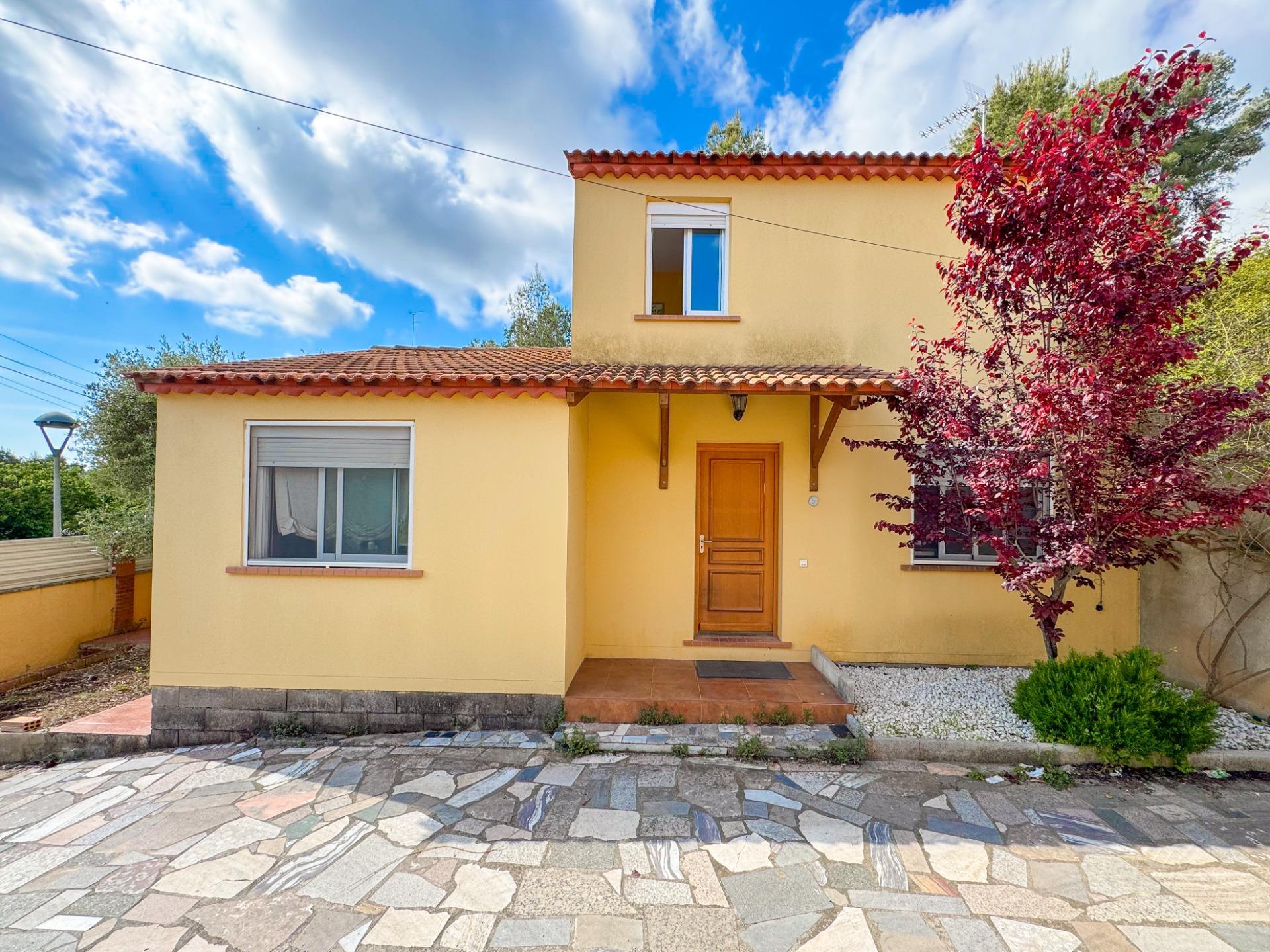 Villa in La Pobla de Montornes