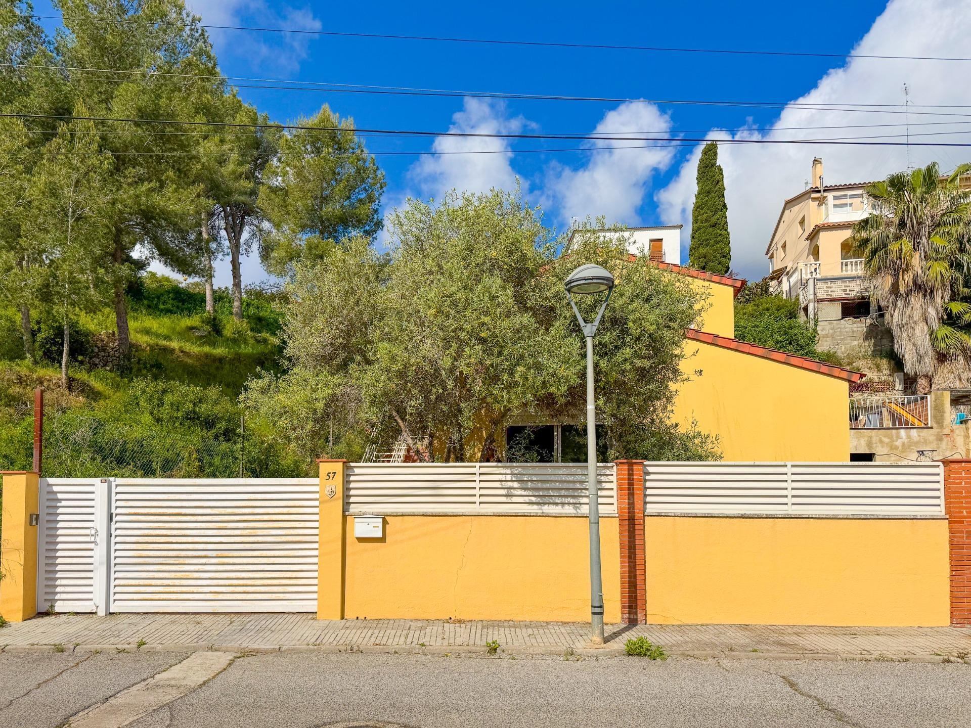 Villa in La Pobla de Montornes