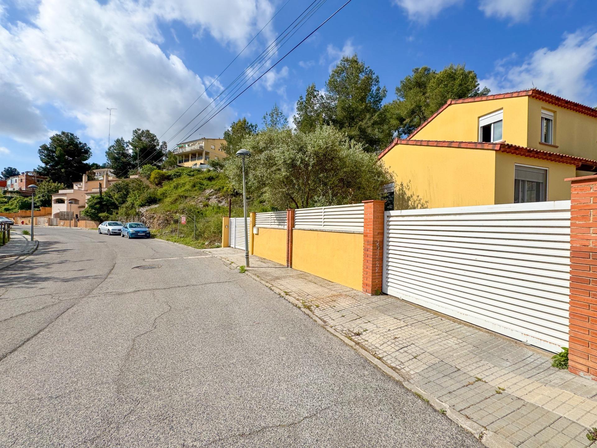 Villa in La Pobla de Montornes