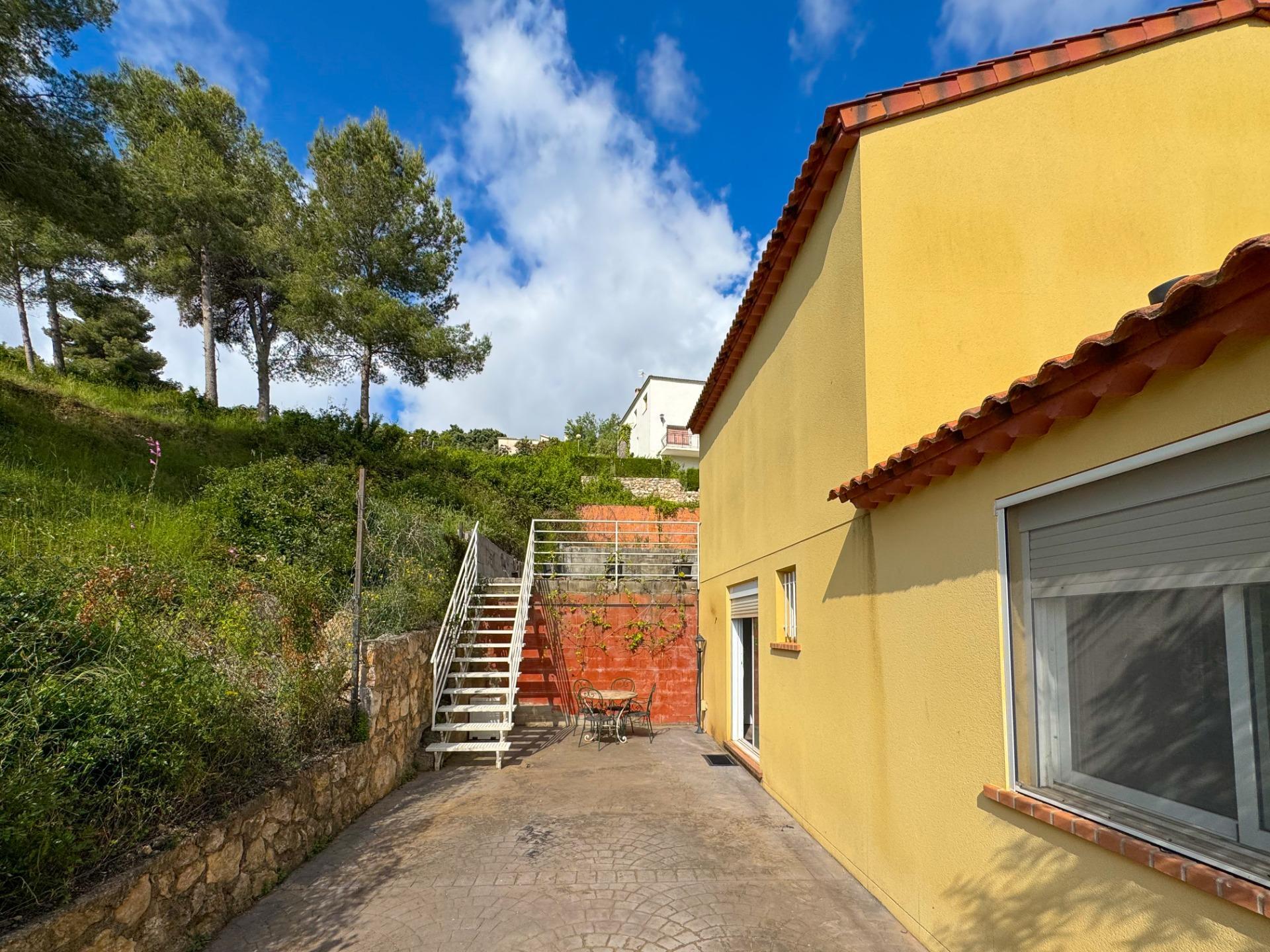 Villa in La Pobla de Montornes