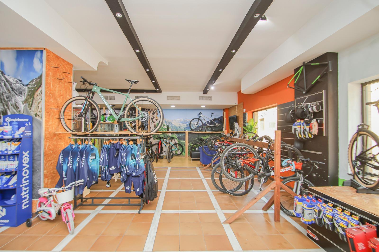 LOCAL COMERCIAL BORMUJOS