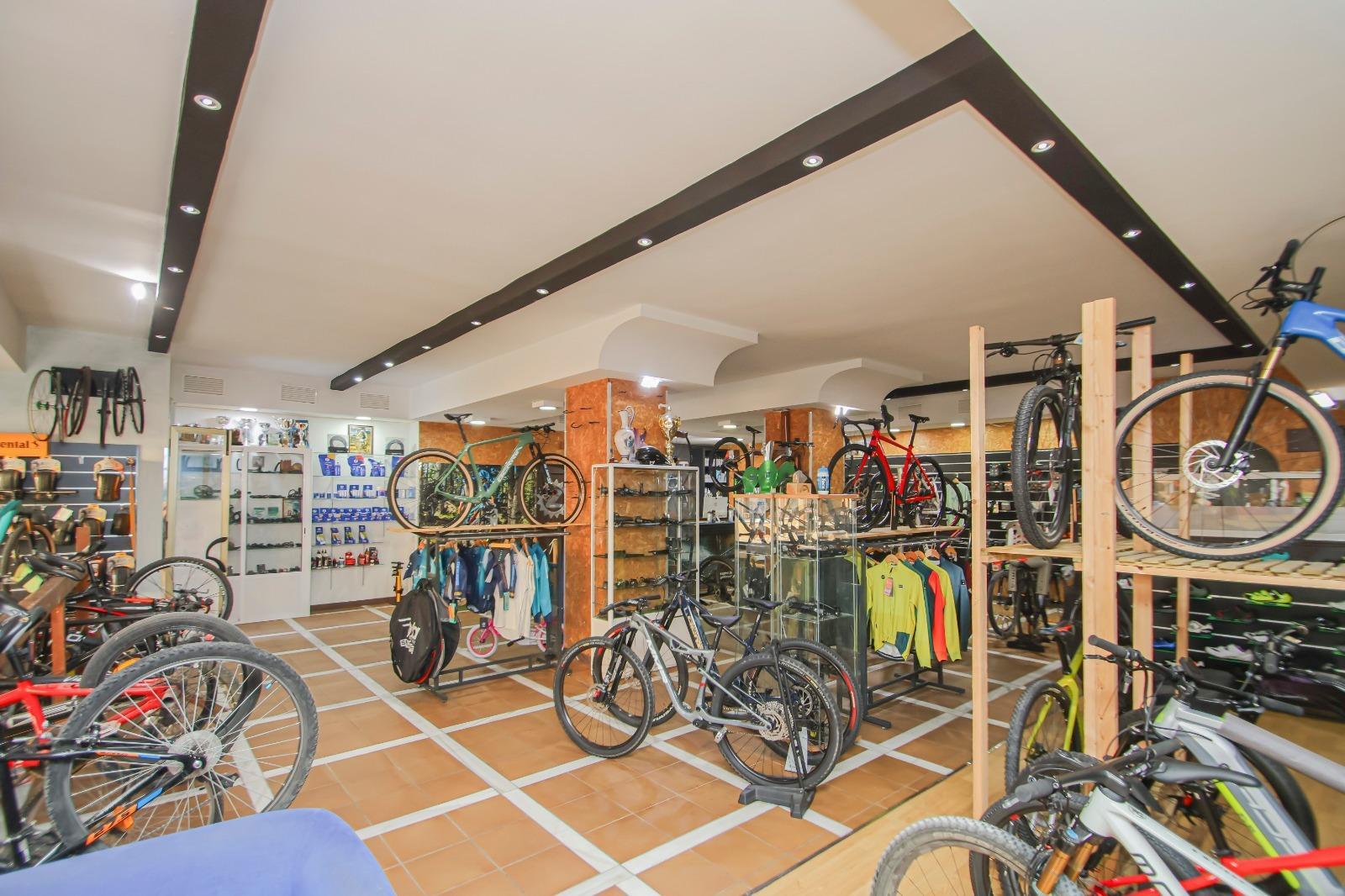 LOCAL COMERCIAL BORMUJOS