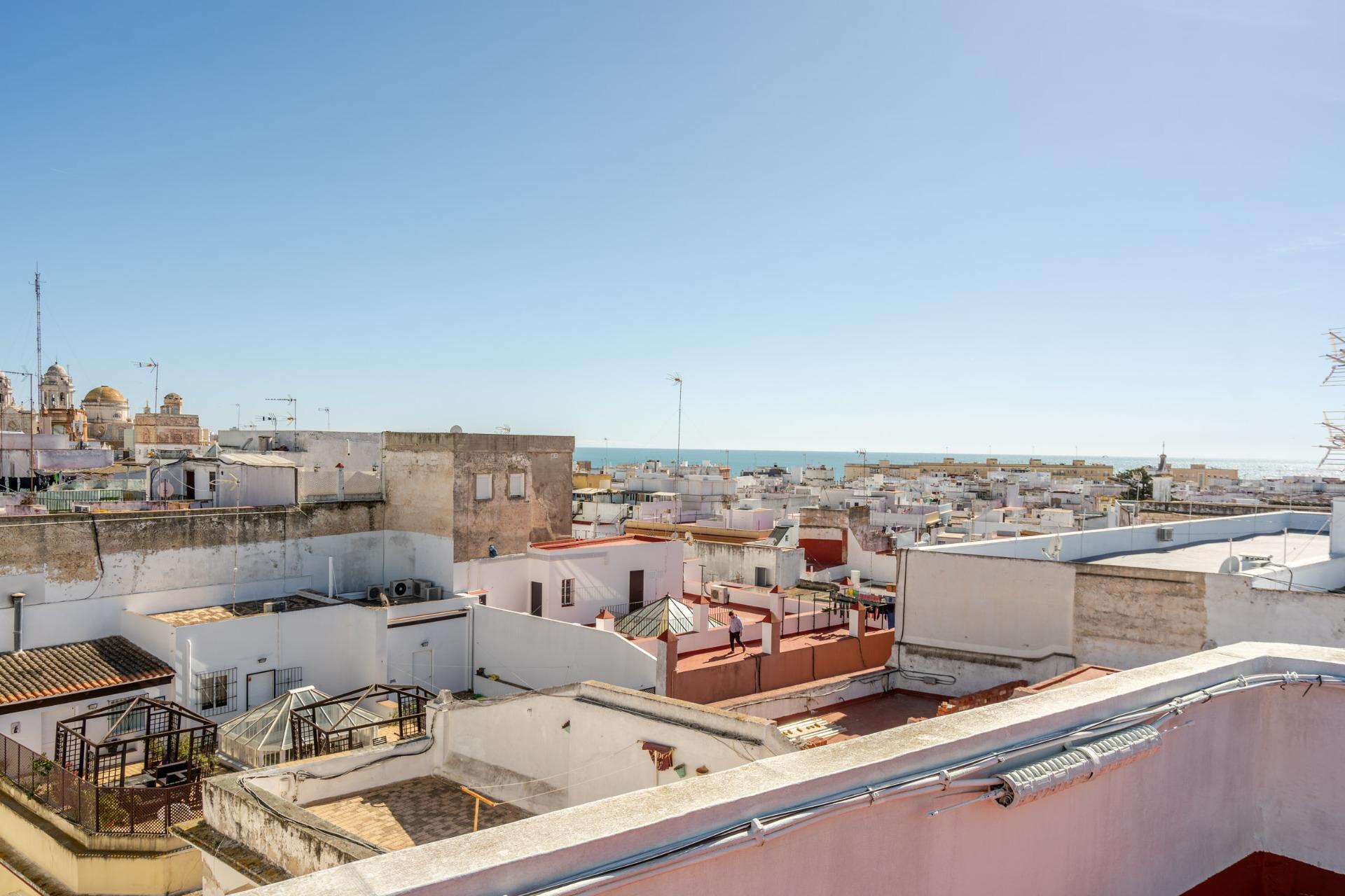 ^**^LUJO Y CONFORT: DESCUBRE ESTE IDILICO PISO EN CADIZ^**^   Descubre la perla de la Costa de la Lu