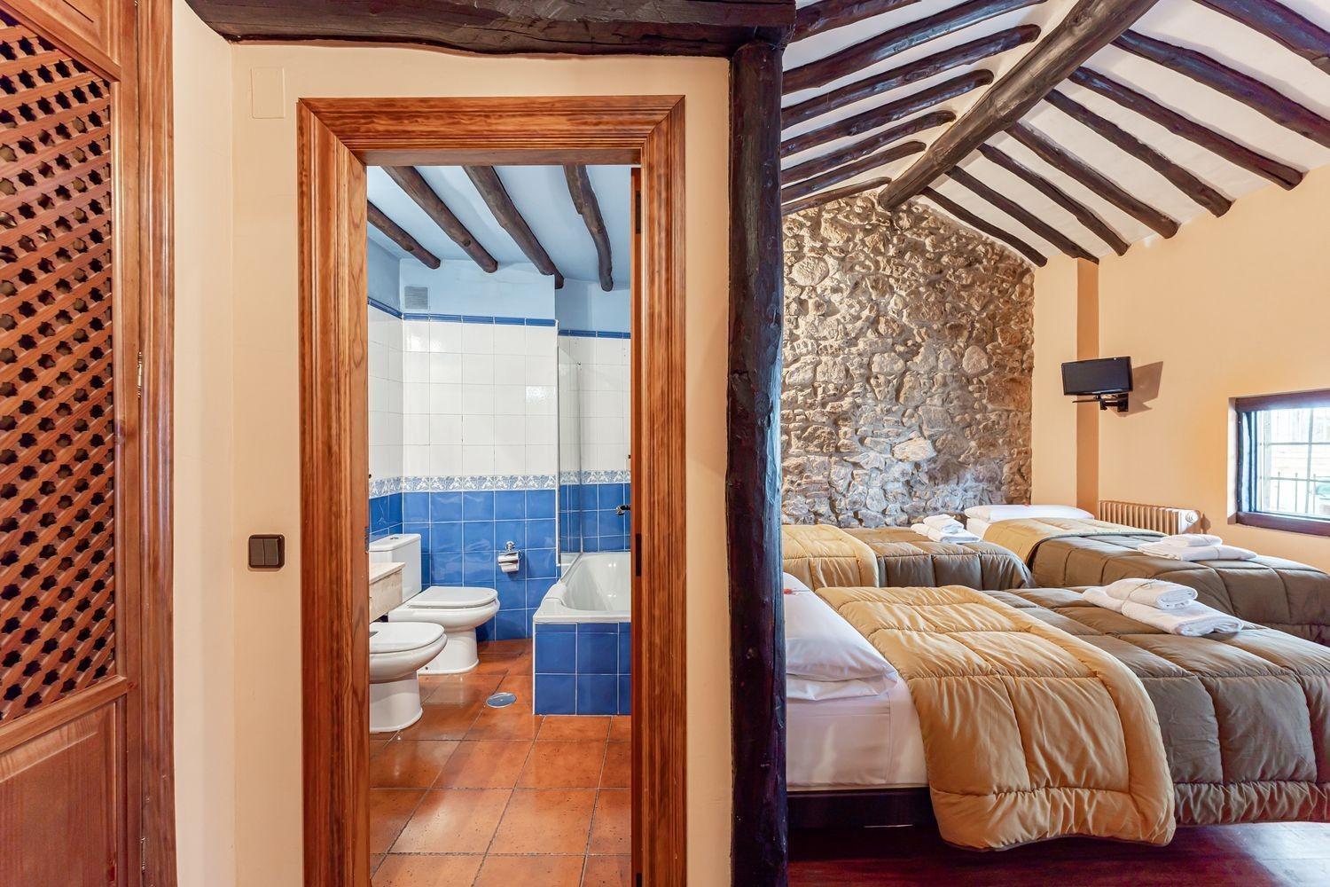 ^**^POSADA DE CANDELARIO^**^EMBLEMATICO HOTEL RURAL DE 4 ESTRELLAS EN EL TURISTICO PUEBLO CANDELARIO