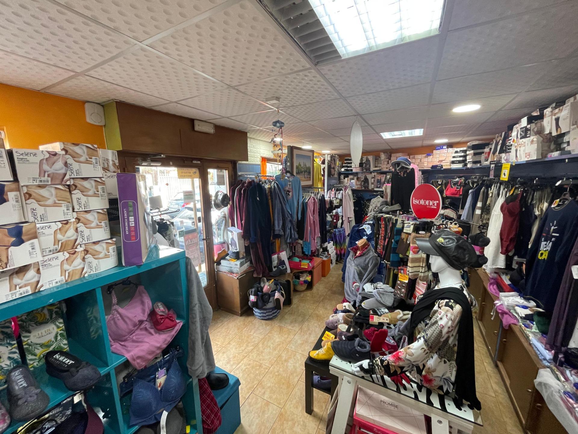 ^**^EXCELENTE OPORTUNIDAD, LOCAL COMERCIAL EN MORALZARZAL^**^ Oportunidad única de adquirir un local