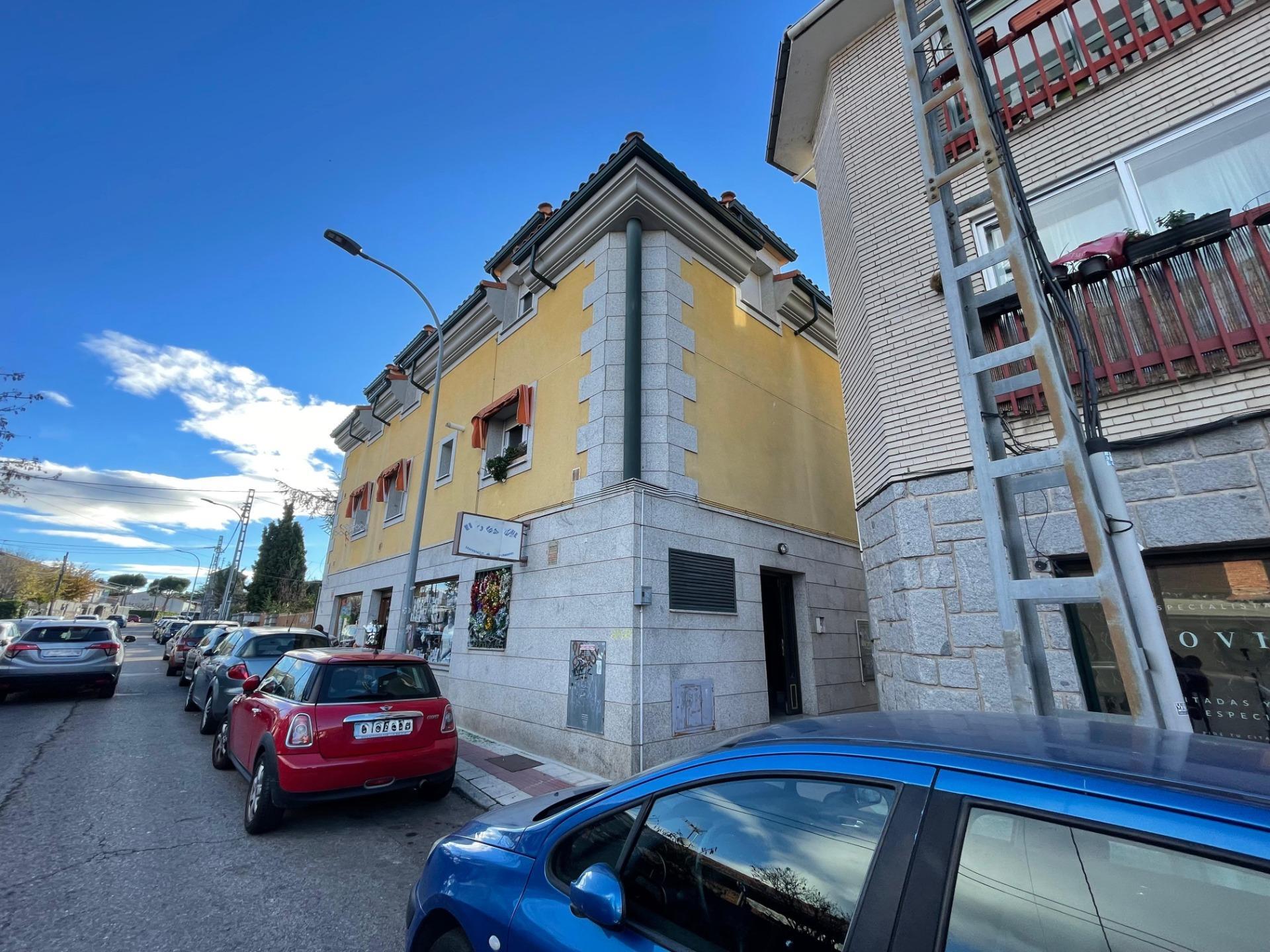 ^**^EXCELENTE OPORTUNIDAD, LOCAL COMERCIAL EN MORALZARZAL^**^ Oportunidad única de adquirir un local