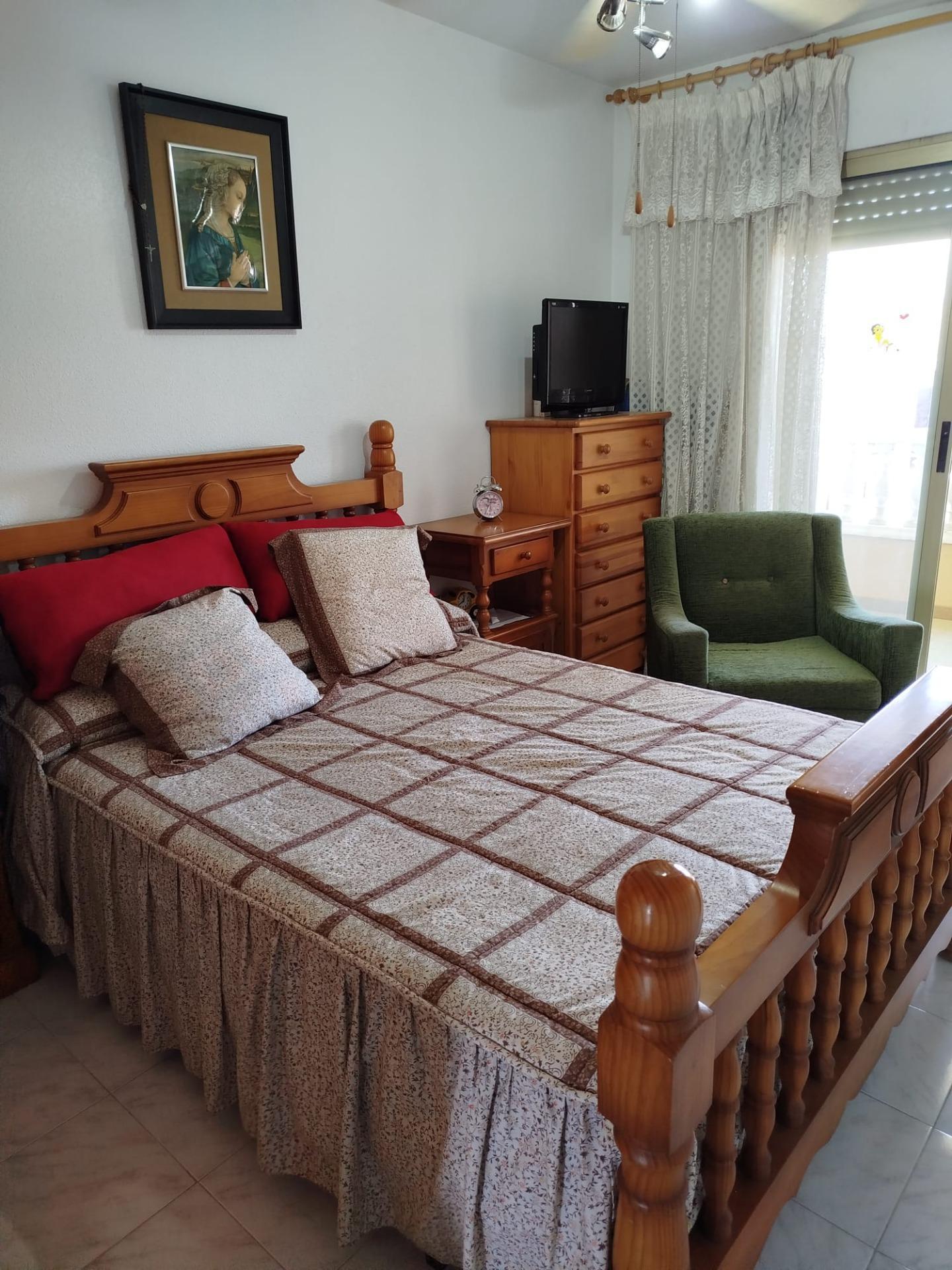 Piso en LO PAGÁN 4 dormitorios, parking y piscina