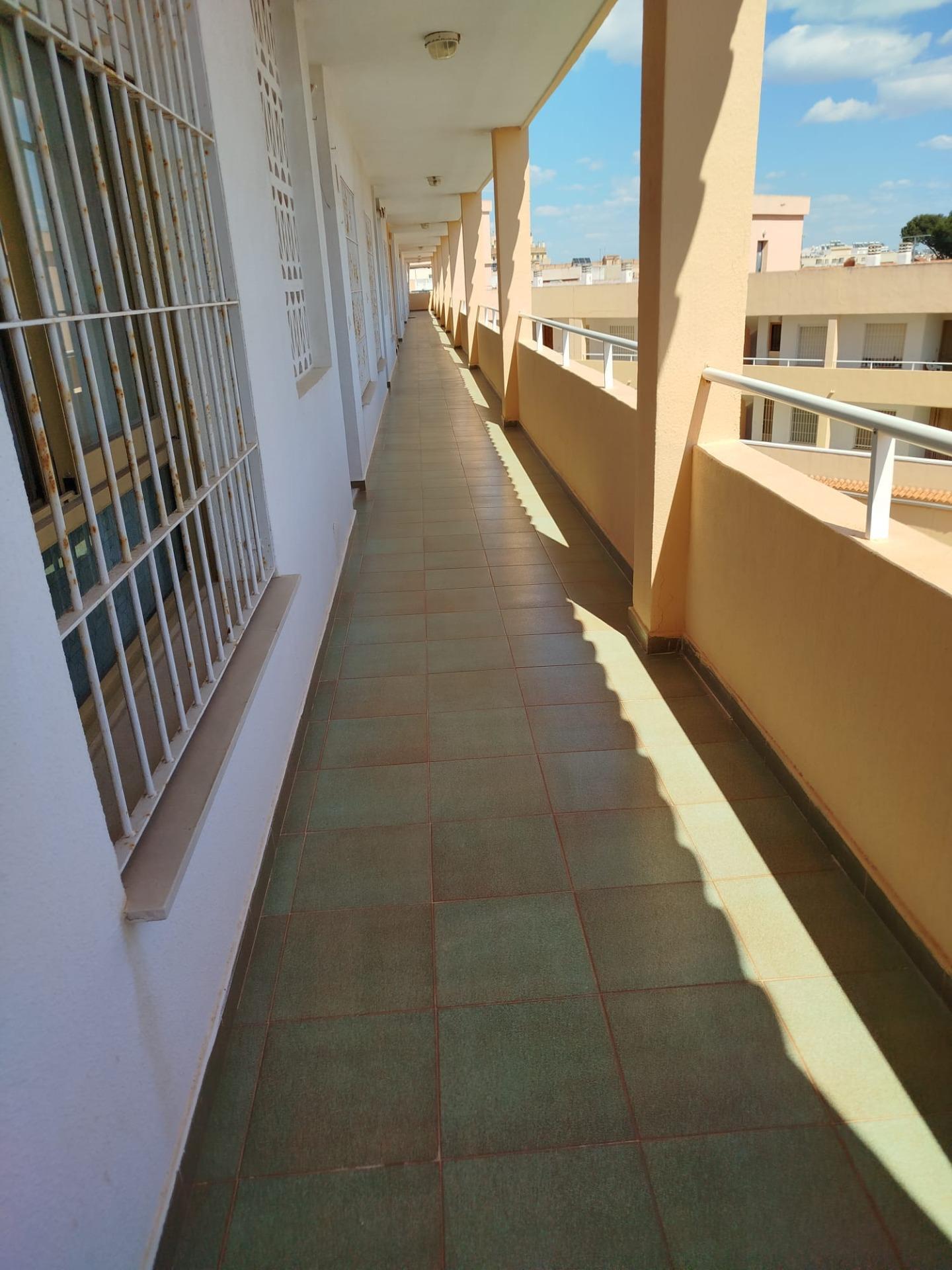 Piso en LO PAGÁN 4 dormitorios, parking y piscina