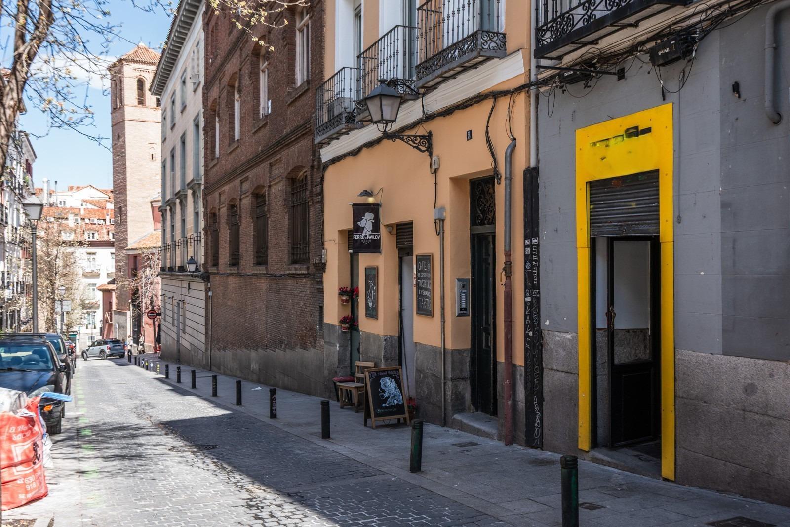 ^**^LOCAL COMERCIAL CON HISTORIA Y CARÁCTER EN LA CAVA BAJA, MADRID^**^ Ubicado en el emblemático Ba