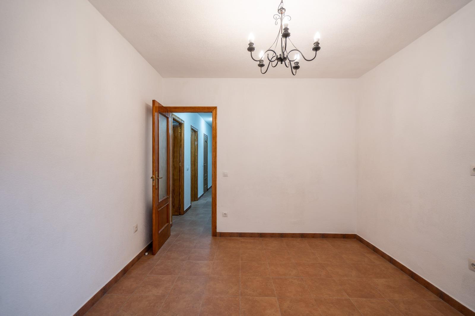 ^**^PISO REFORMADO DE 3 HABITACIONES EN EL CENTRO DE EL TIEMBLO (ÁVILA)^**^  Se vende magnífico piso