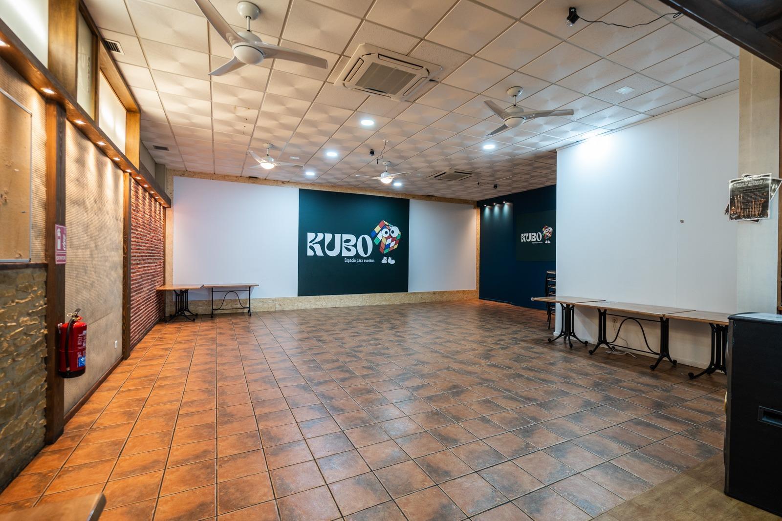 ^**^NAVE COMERCIAL DE 270 M2 CON ALTAS PRESTACIONES EN ZONA ESTRATÉGICA DE MADRID^**^ Increíble opor