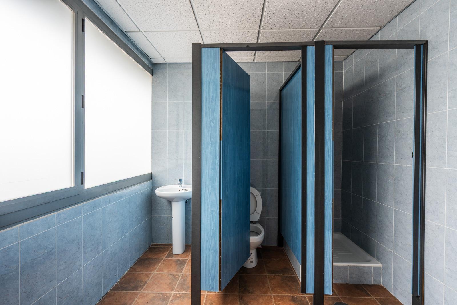 ^**^NAVE COMERCIAL DE 270 M2 CON ALTAS PRESTACIONES EN ZONA ESTRATÉGICA DE MADRID^**^ Increíble opor