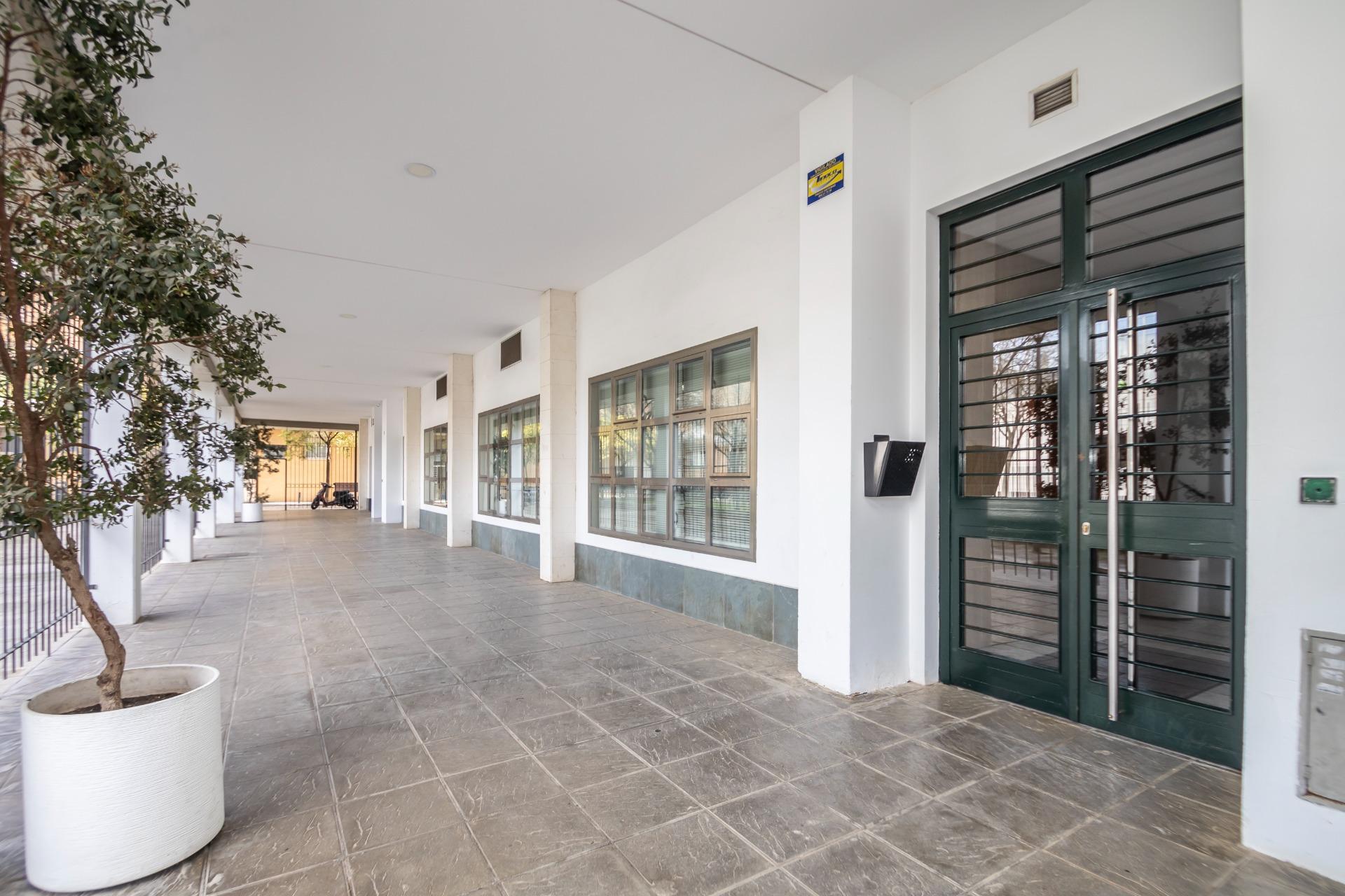 PISO EN EDIFICIO LA ROSALEDA CON MAGNIFICA ORIENTACION