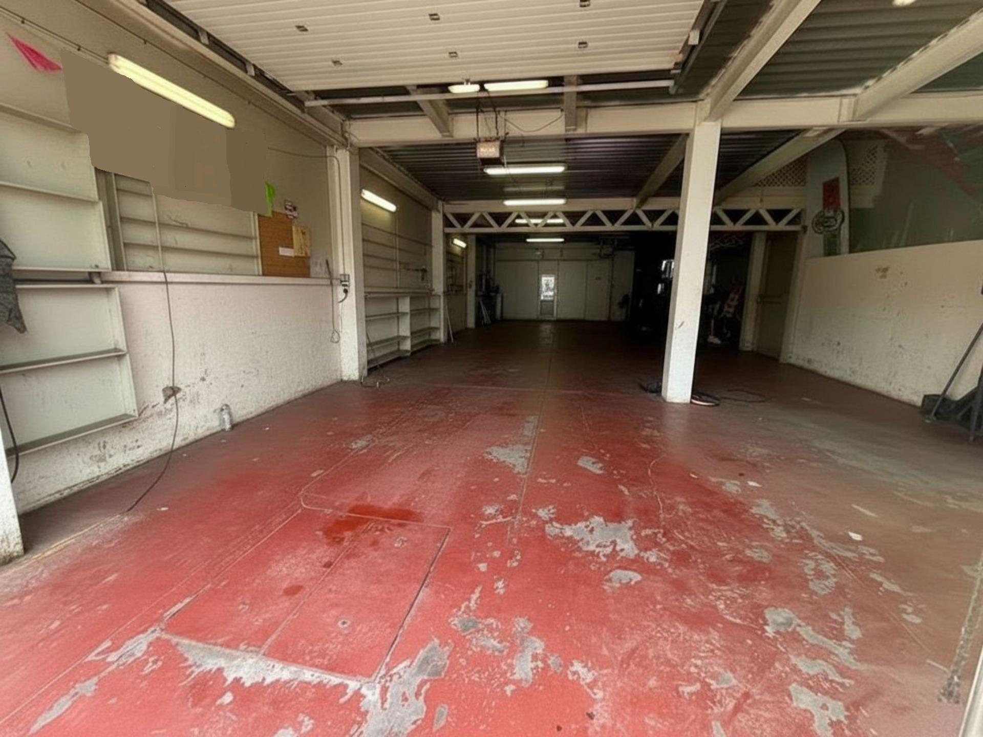 NAVE INDUSTRIAL de 460 m2  REFORMADA EN 2025!!