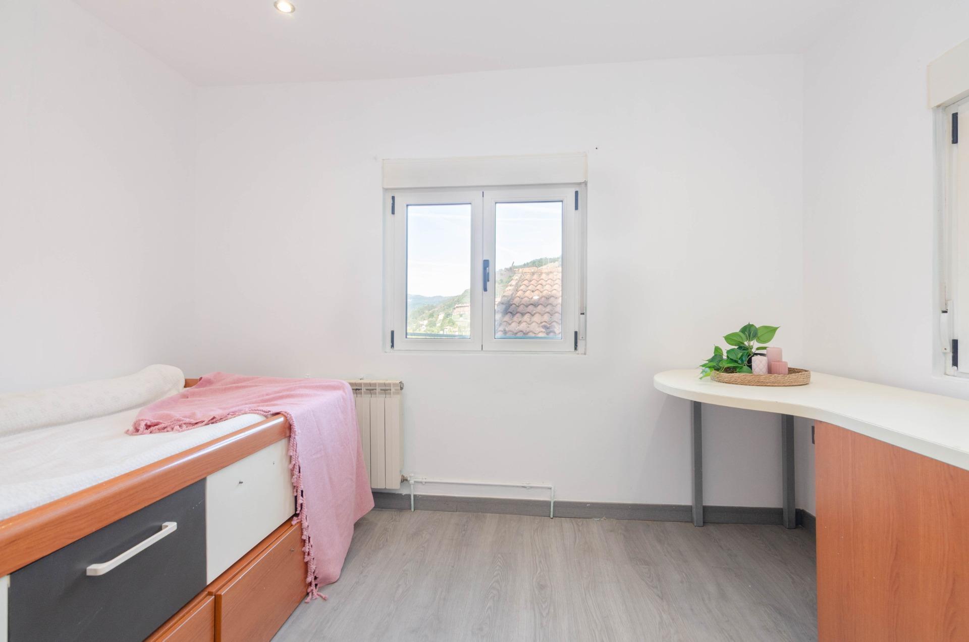 CASA COMPLETAMENTE REFORMADA EN VILLANUEVA, ALLER