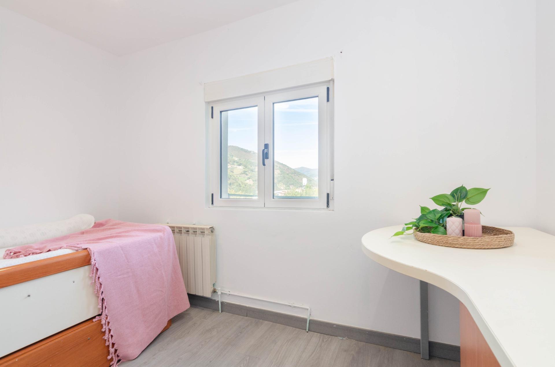 CASA COMPLETAMENTE REFORMADA EN VILLANUEVA, ALLER