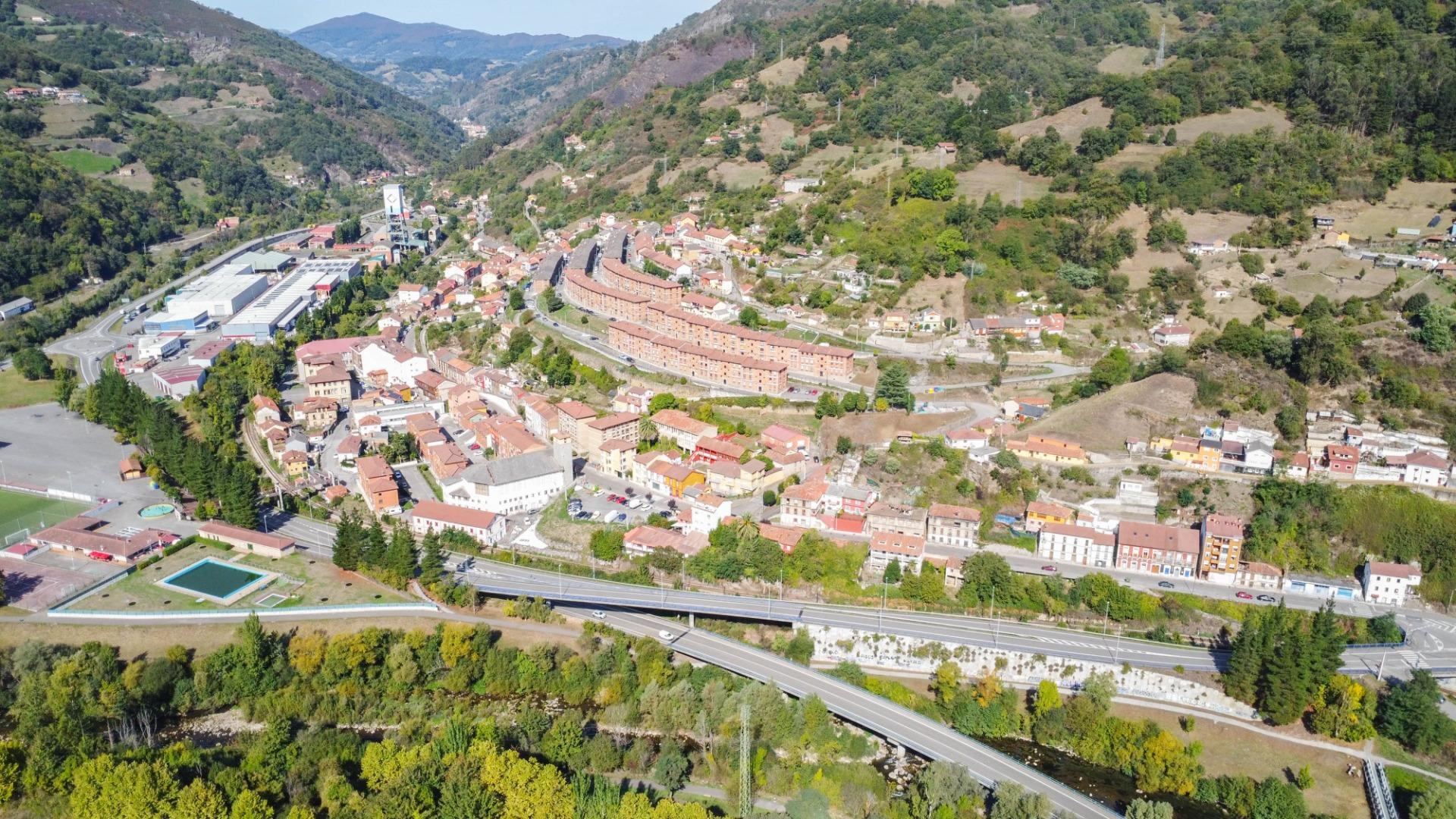 CASA COMPLETAMENTE REFORMADA EN VILLANUEVA, ALLER