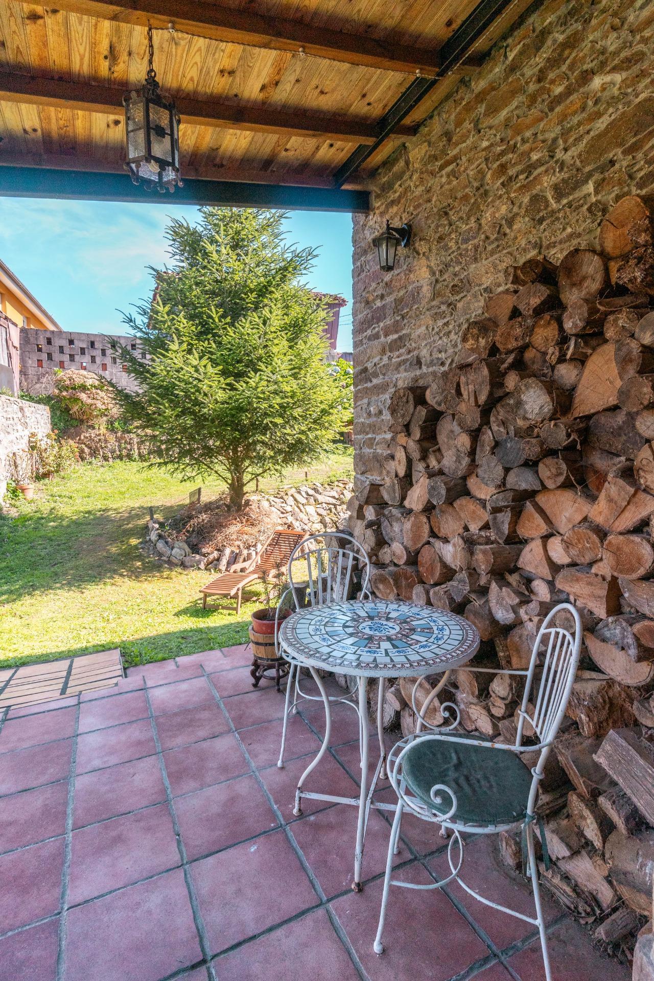 Encanto rural con alma asturiana ? Casa de piedra con vistas de ensueño en Loro (Pravia)
