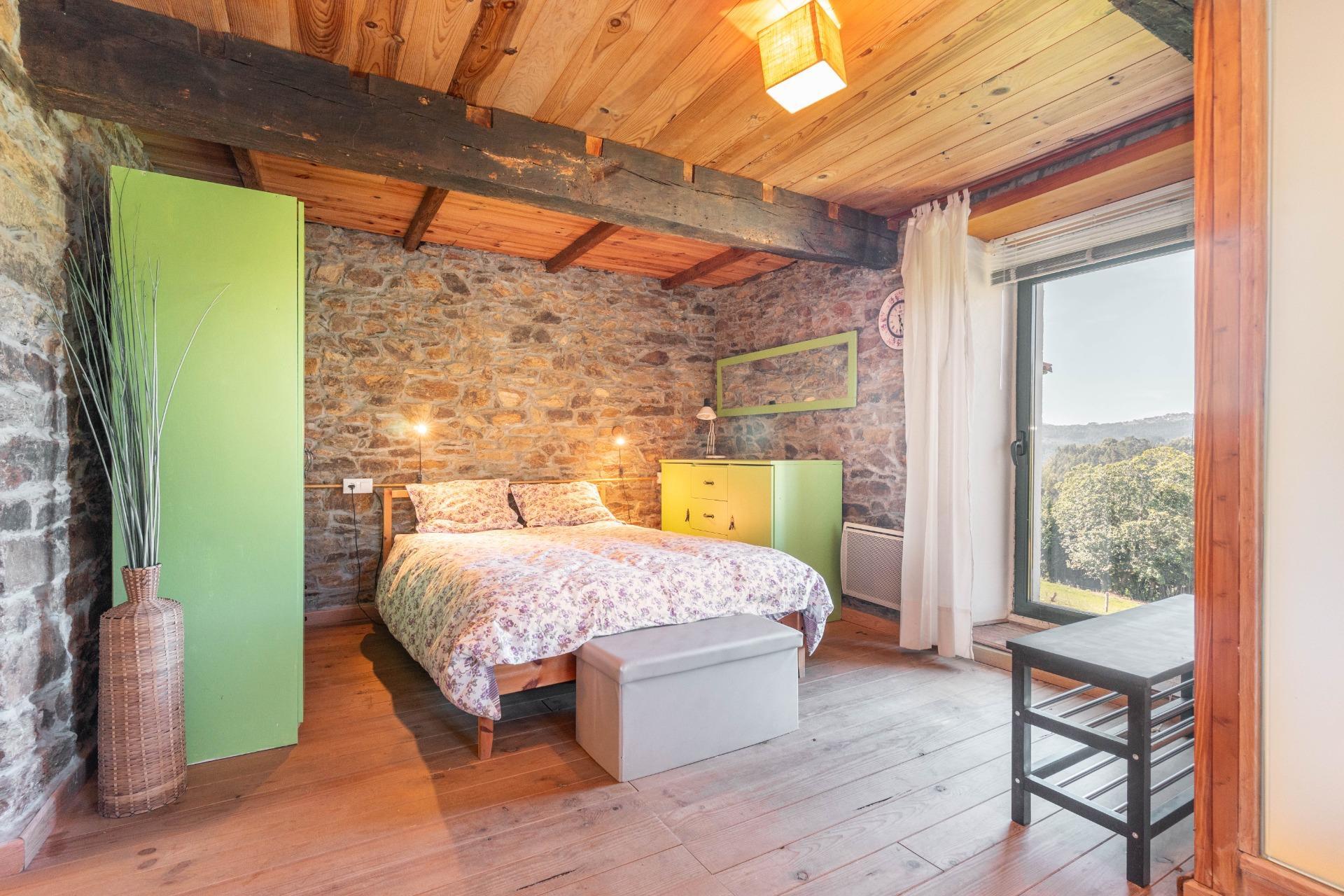 Encanto rural con alma asturiana ? Casa de piedra con vistas de ensueño en Loro (Pravia)