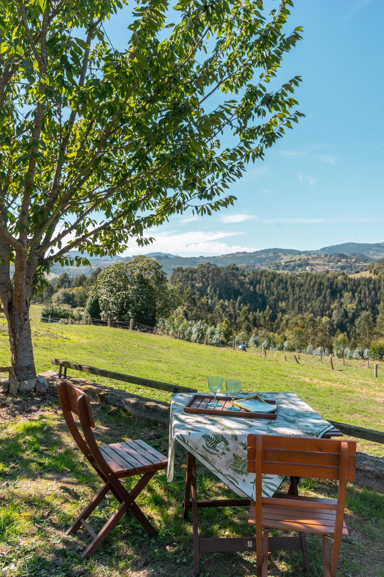Encanto rural con alma asturiana ? Casa de piedra con vistas de ensueño en Loro (Pravia)