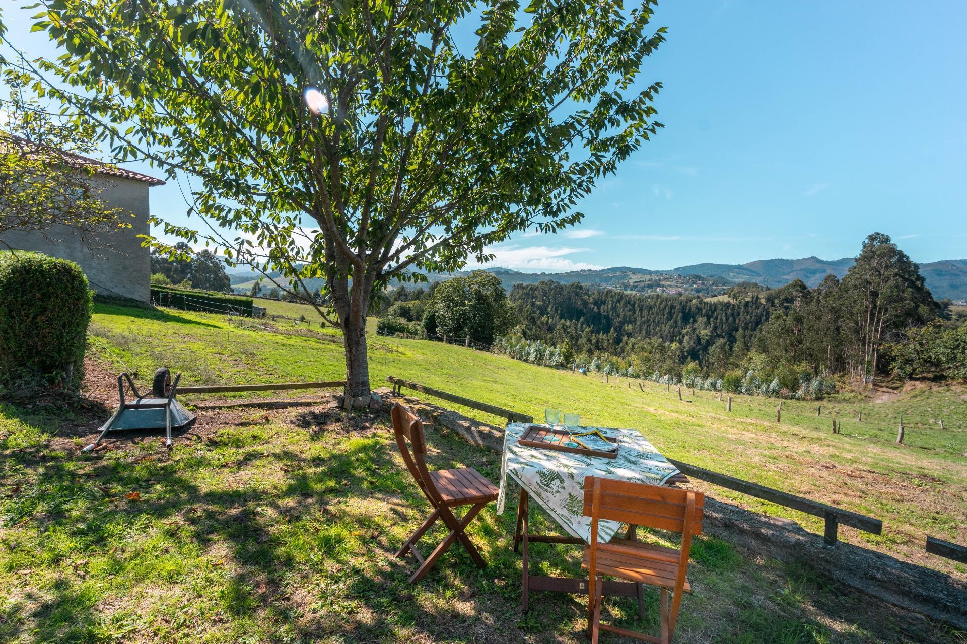 Encanto rural con alma asturiana ? Casa de piedra con vistas de ensueño en Loro (Pravia)