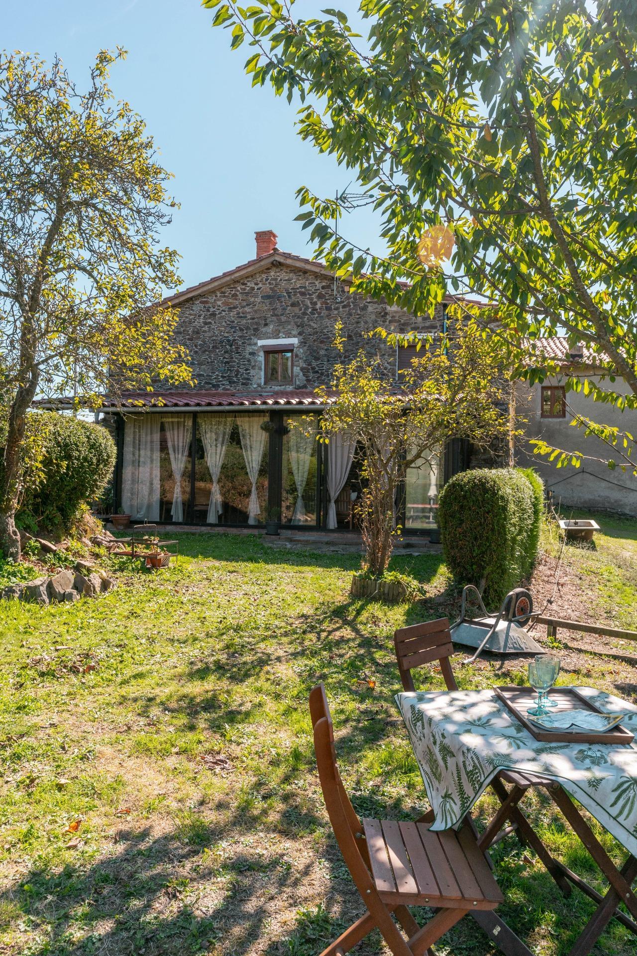 Encanto rural con alma asturiana ? Casa de piedra con vistas de ensueño en Loro (Pravia)