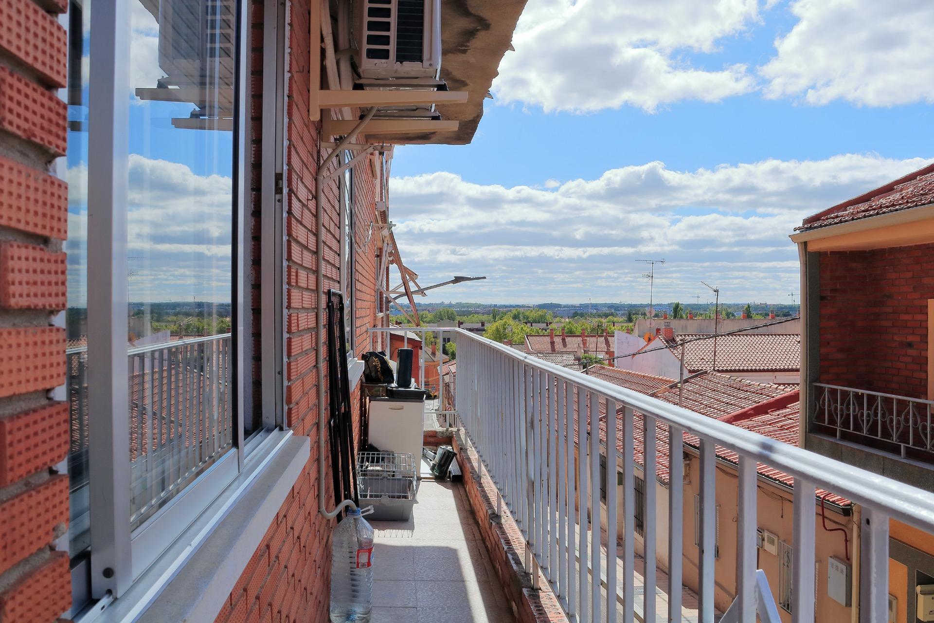 ESTUPENDO PISO DE DOS DORMITORIOS EN ARROYO DE LA ENCOMIENDA