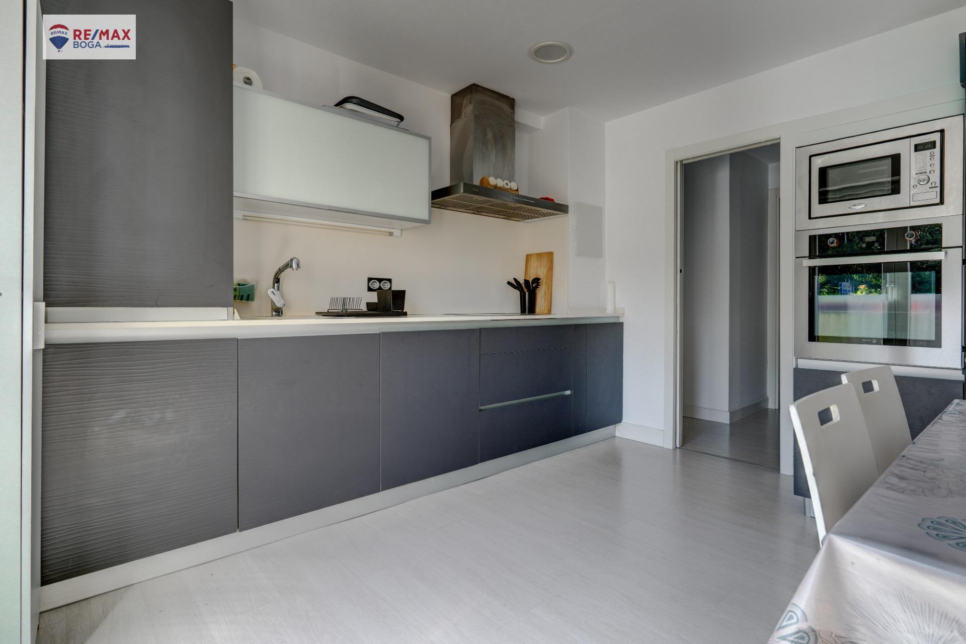 VIVIENDA EN BAJO PRINCIPAL SITUADA EN EL BARRIO DE AÑORGA TXIKI, SAN SEBASTIÁN