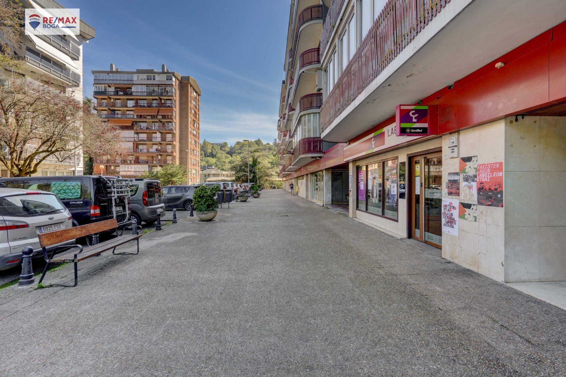 VIVIENDA EN BAJO PRINCIPAL SITUADA EN EL BARRIO DE AÑORGA TXIKI, SAN SEBASTIÁN