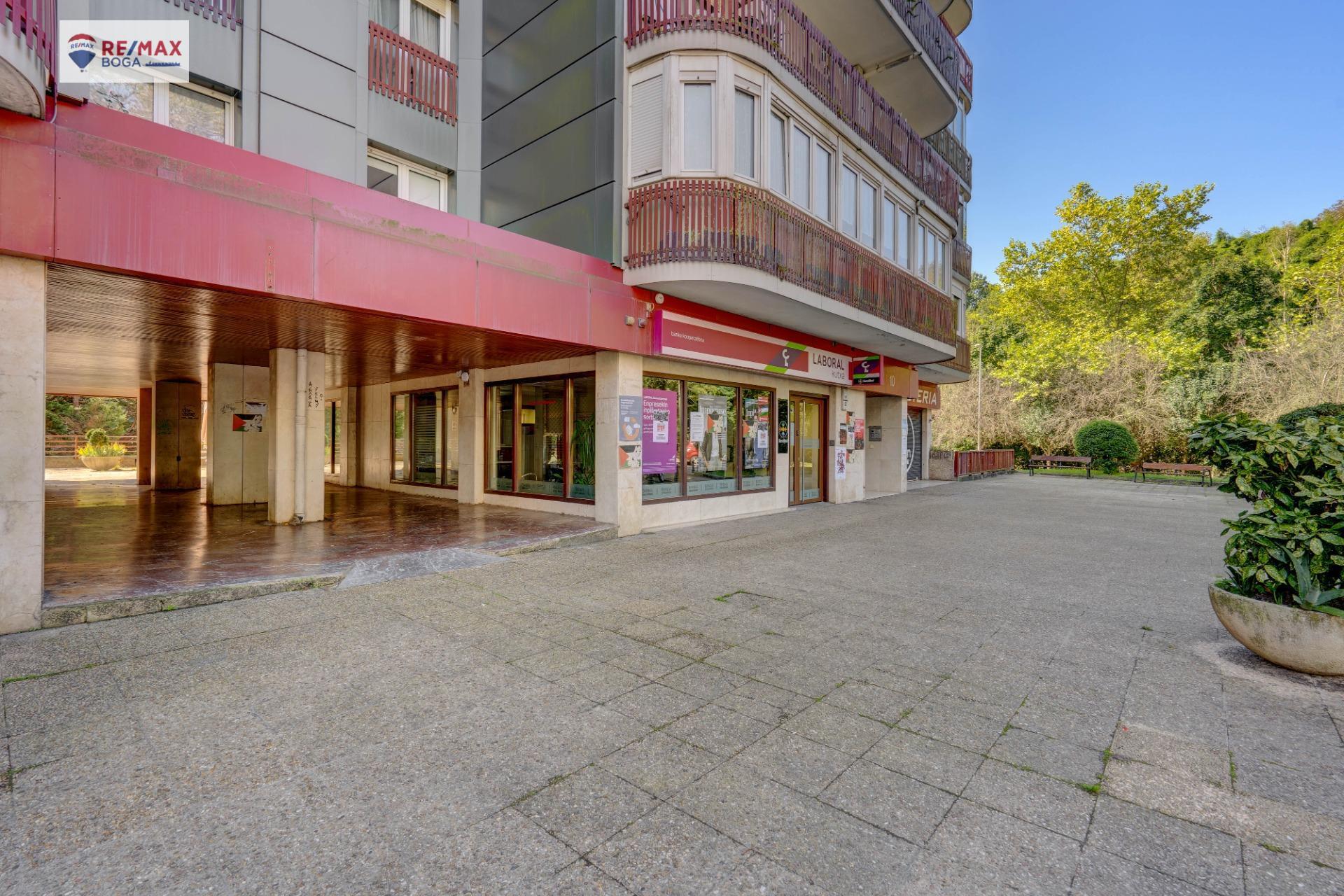 VIVIENDA EN BAJO PRINCIPAL SITUADA EN EL BARRIO DE AÑORGA TXIKI, SAN SEBASTIÁN