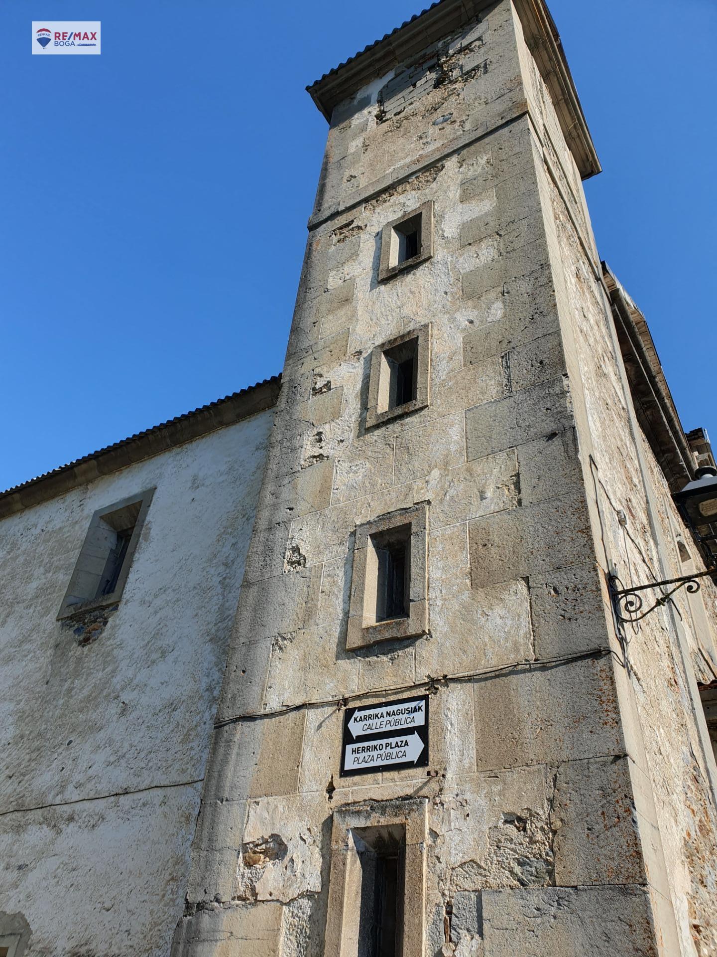 Edificio de antigua Iglesia para reformar.