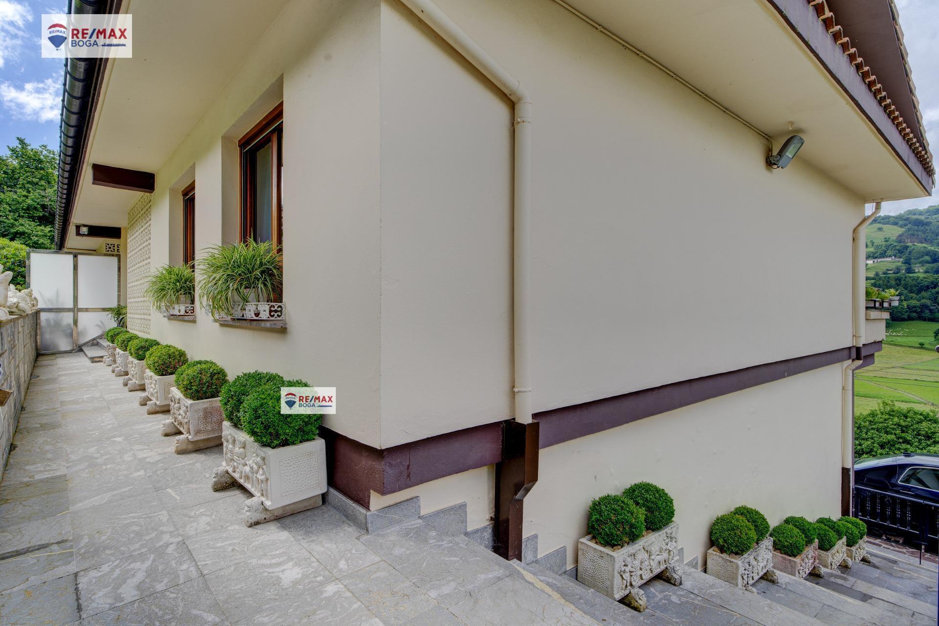Hermosa casa pareada en Berastegi