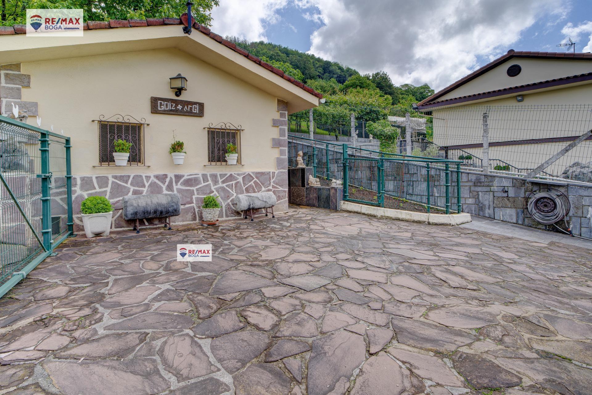 Hermosa casa pareada en Berastegi