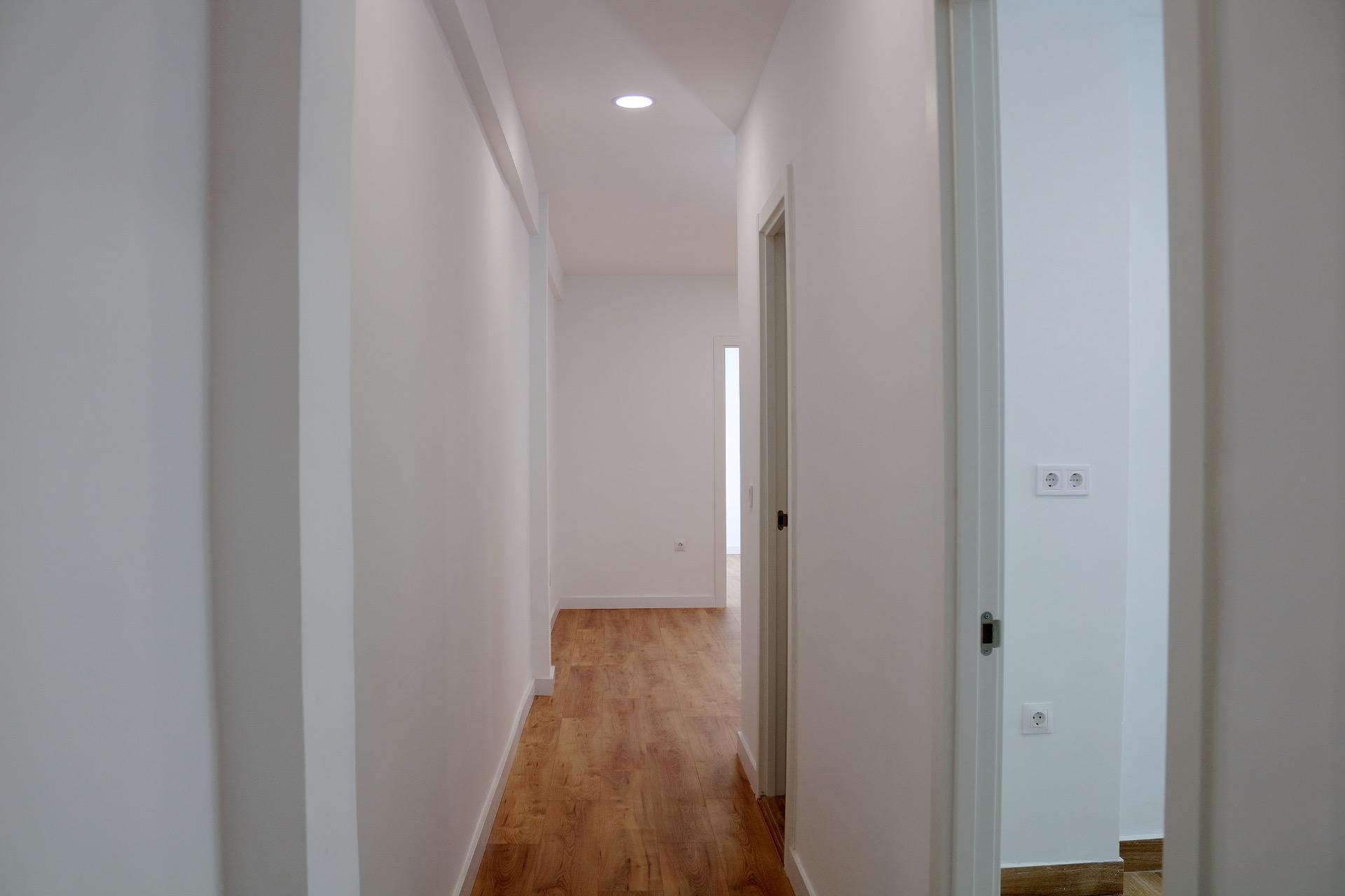 ESTUPENDO PISO DE 4 HABITACIONES RECIÉN REFORMADO EN EL CENTRO