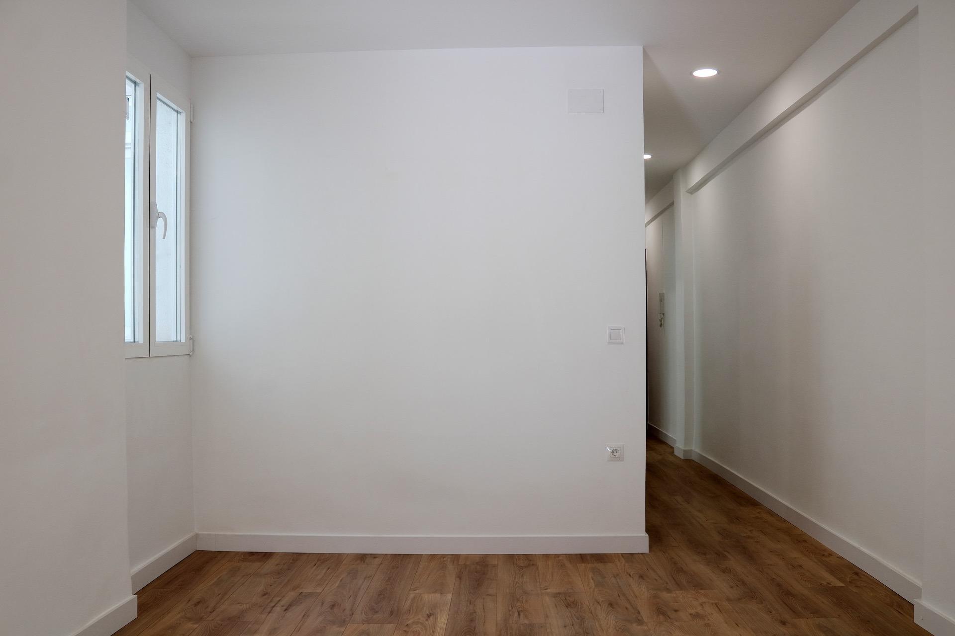 ESTUPENDO PISO DE 4 HABITACIONES RECIÉN REFORMADO EN EL CENTRO