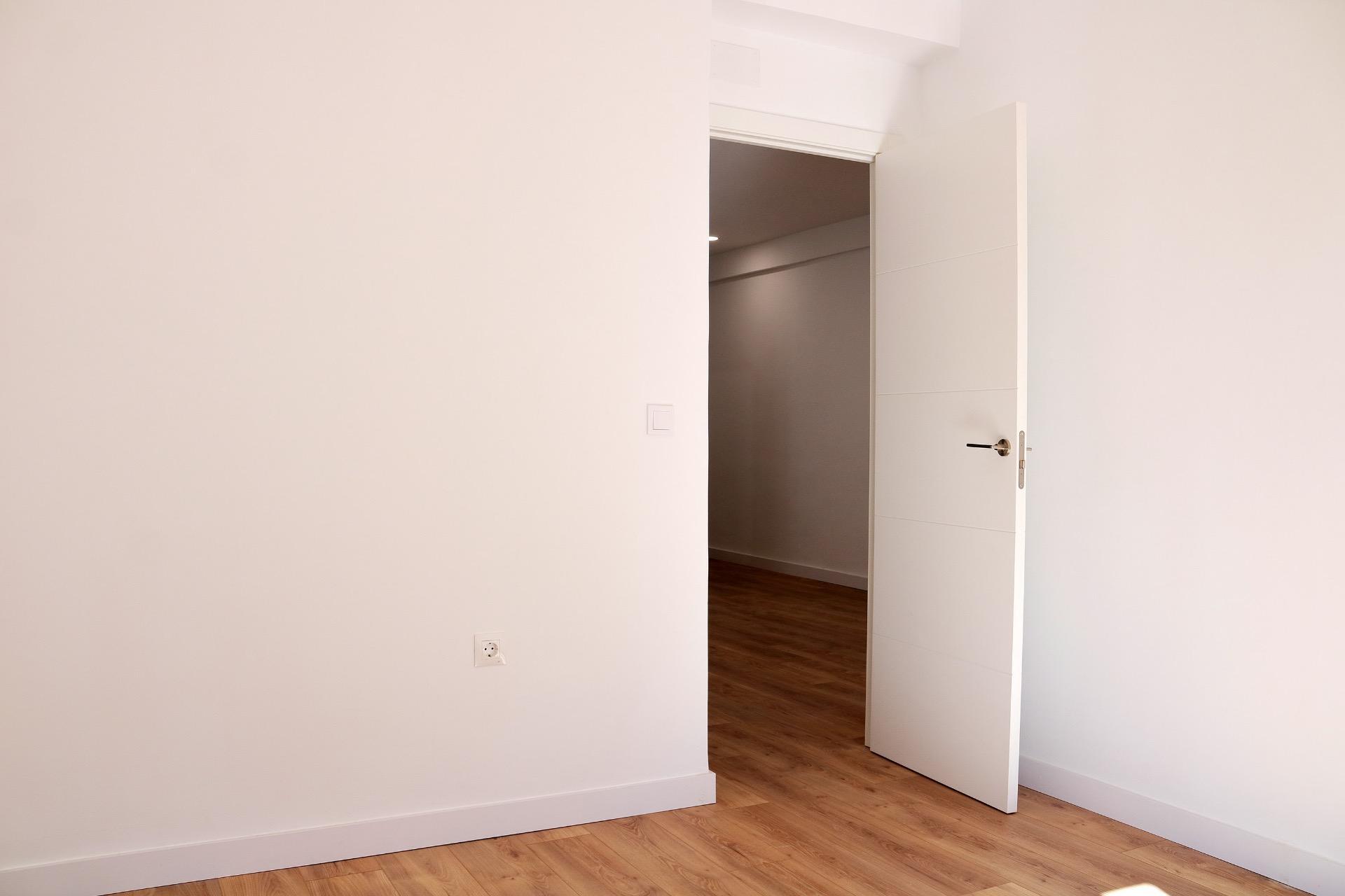 ESTUPENDO PISO DE 4 HABITACIONES RECIÉN REFORMADO EN EL CENTRO