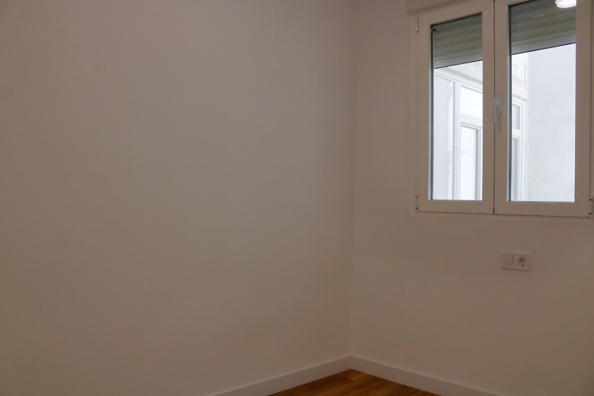 ESTUPENDO PISO DE 4 HABITACIONES RECIÉN REFORMADO EN EL CENTRO