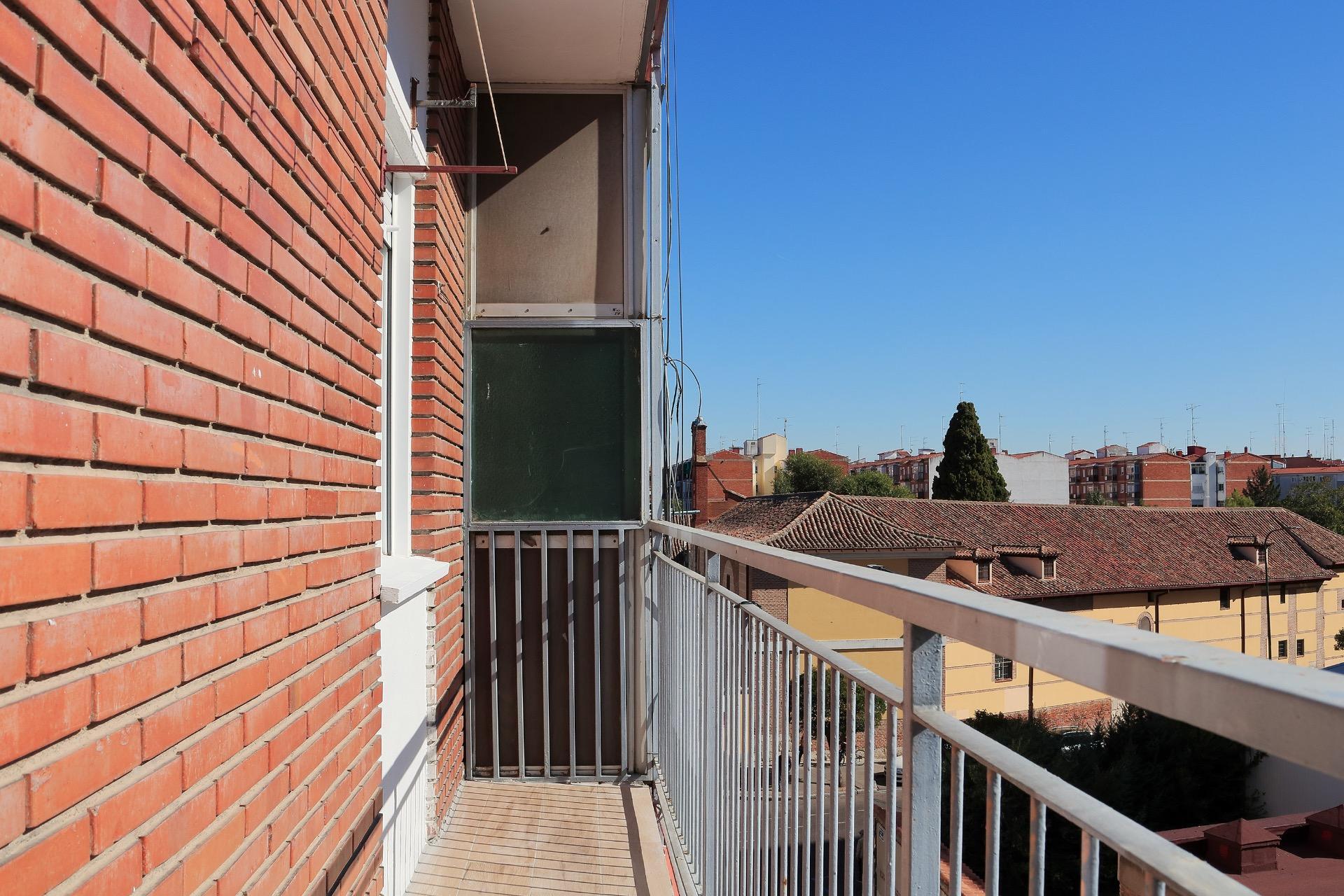 ESTUPENDO PISO DE 4 HABITACIONES RECIÉN REFORMADO EN EL CENTRO