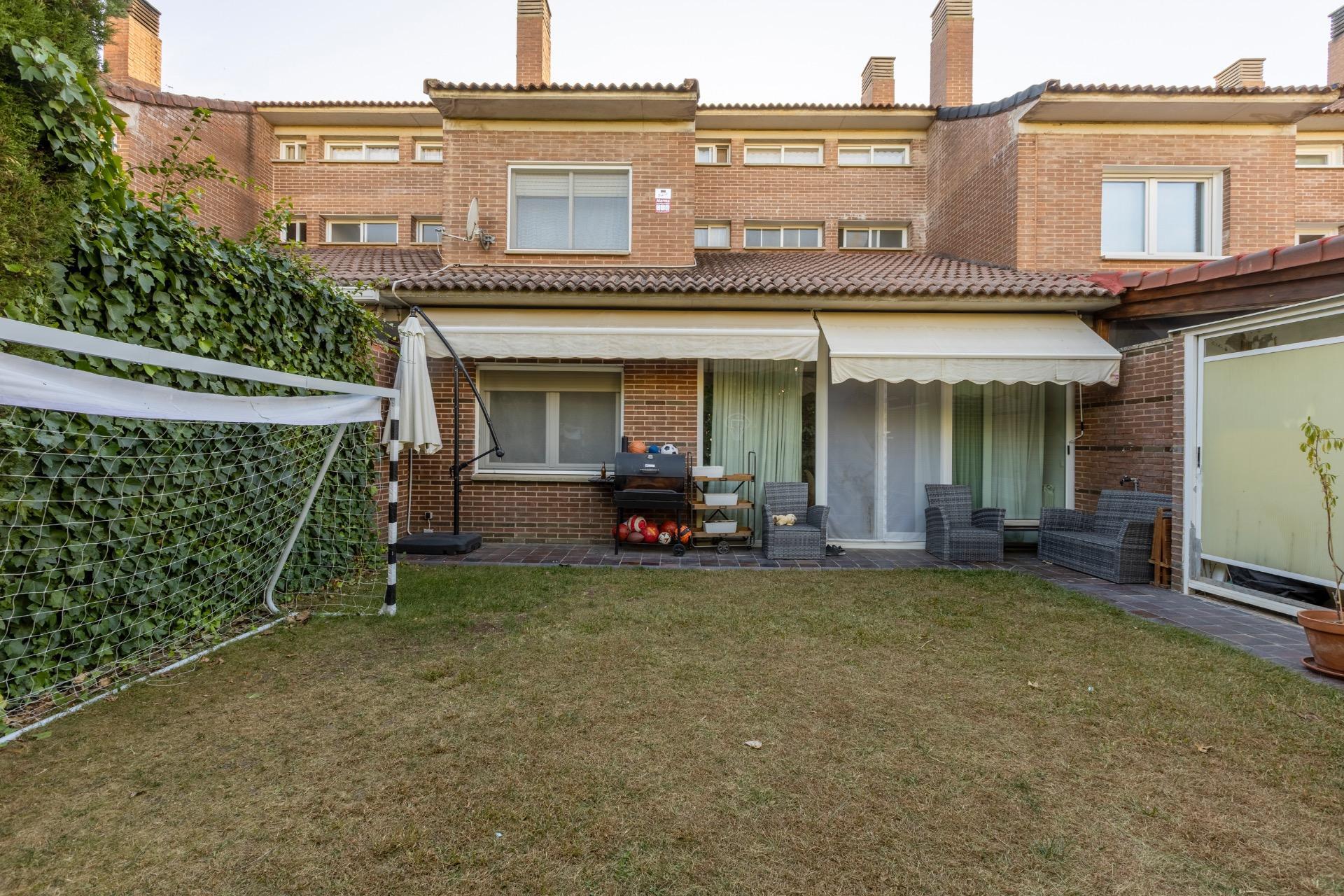 Espectacular Adosado en la Urbanización 