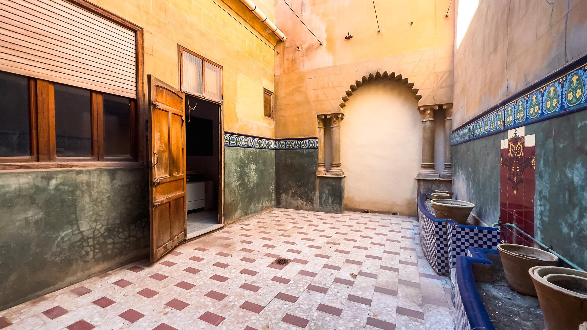 Palacete Modernista en venta en Novelda (Alicante)